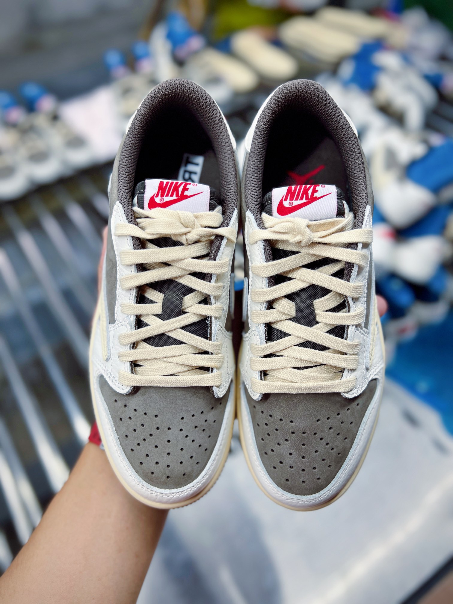 童鞋 Travis Scott x Air Jordan AJ1 Low OG TS 联名 倒钩低帮  复古休闲 板鞋 中童鞋 3.0白棕 DO5442-162