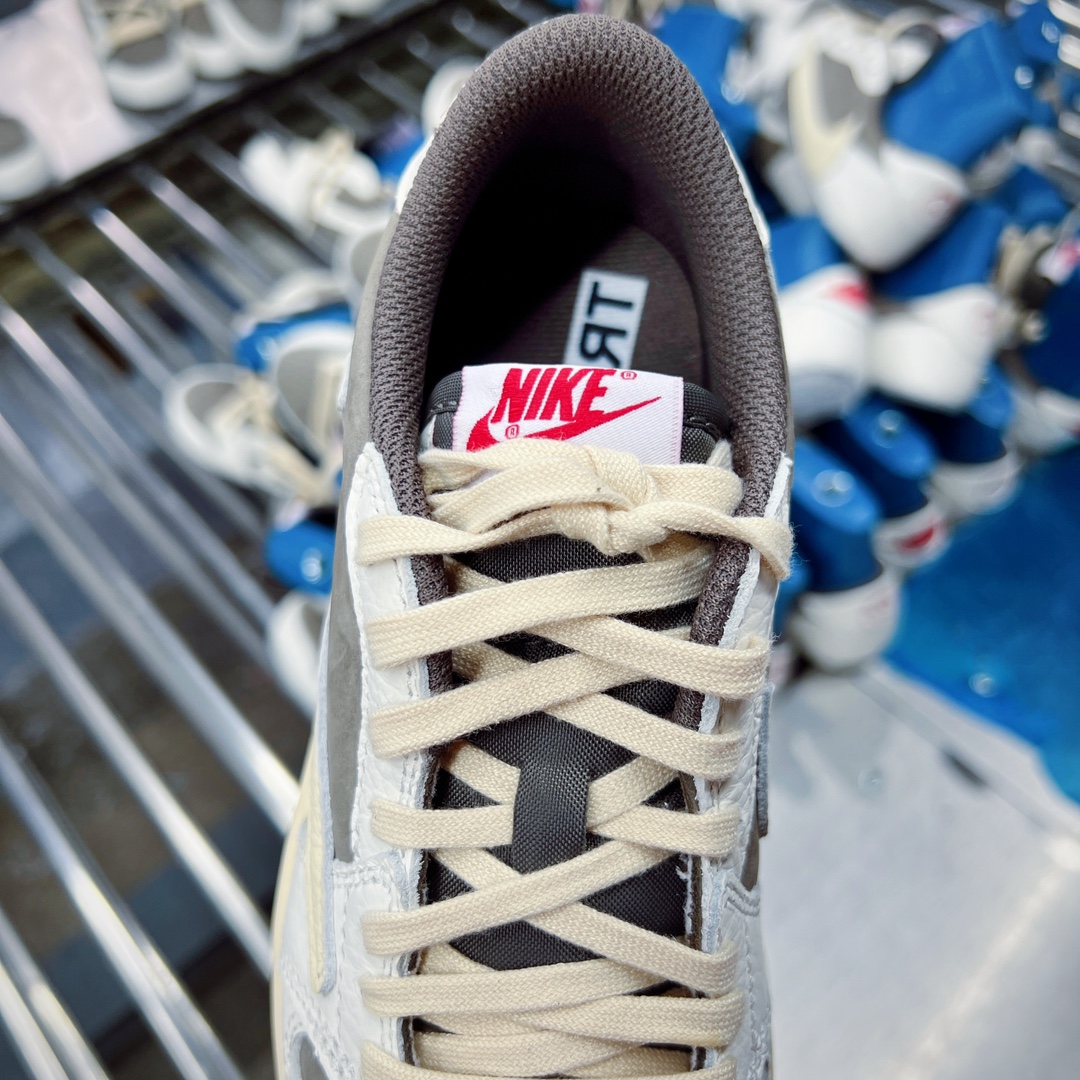 童鞋 Travis Scott x Air Jordan AJ1 Low OG TS 联名 倒钩低帮  复古休闲 板鞋 中童鞋 3.0白棕 DO5442-162
