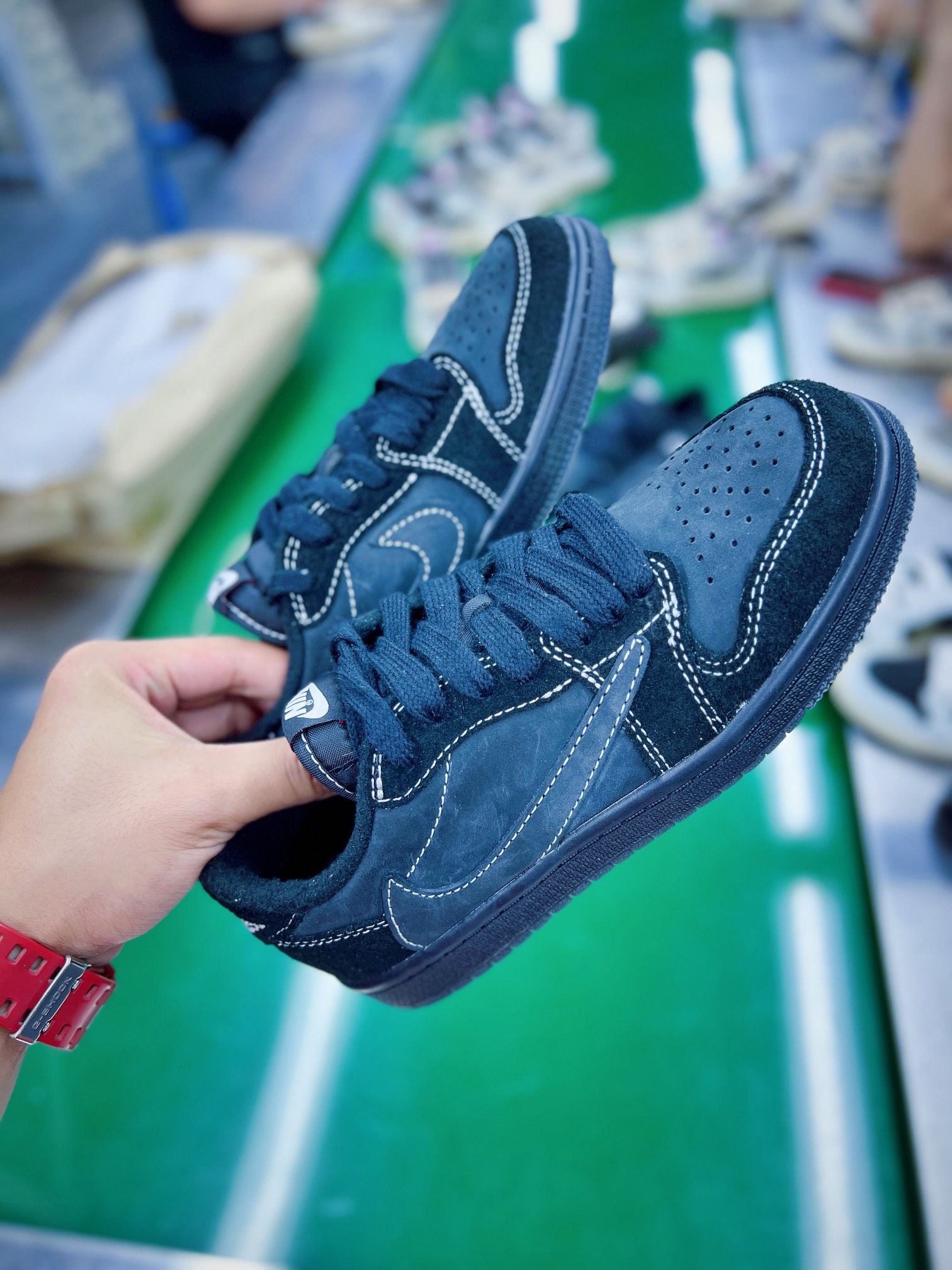 童鞋 Travis Scott x Air Jordan AJ1 Low OG TS 联名 倒钩低帮  复古休闲 板鞋 中童鞋 黑武士4.0 DO5442-001