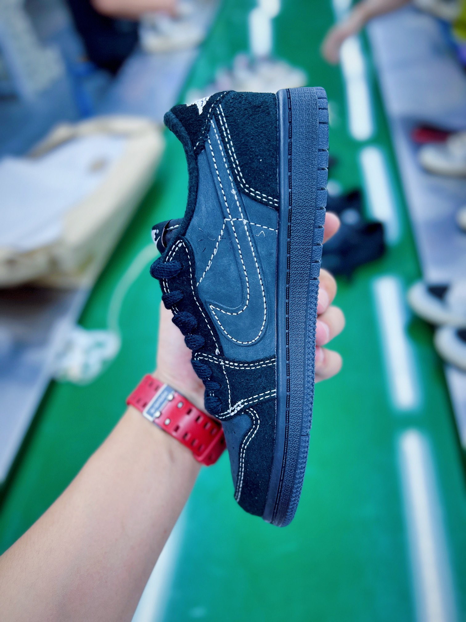 童鞋 Travis Scott x Air Jordan AJ1 Low OG TS 联名 倒钩低帮  复古休闲 板鞋 中童鞋 黑武士4.0 DO5442-001