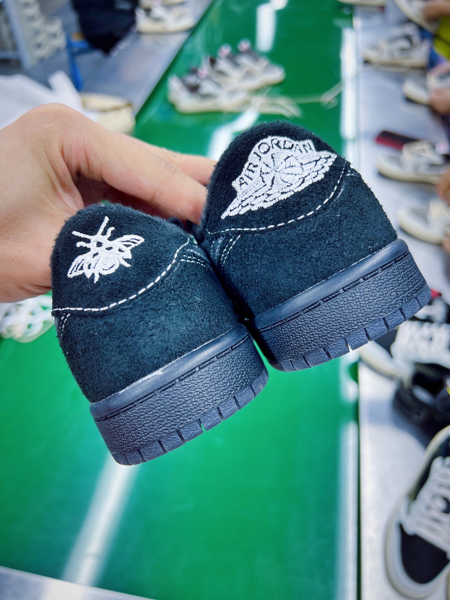 童鞋 Travis Scott x Air Jordan AJ1 Low OG TS 联名 倒钩低帮  复古休闲 板鞋 中童鞋 黑武士4.0 DO5442-001