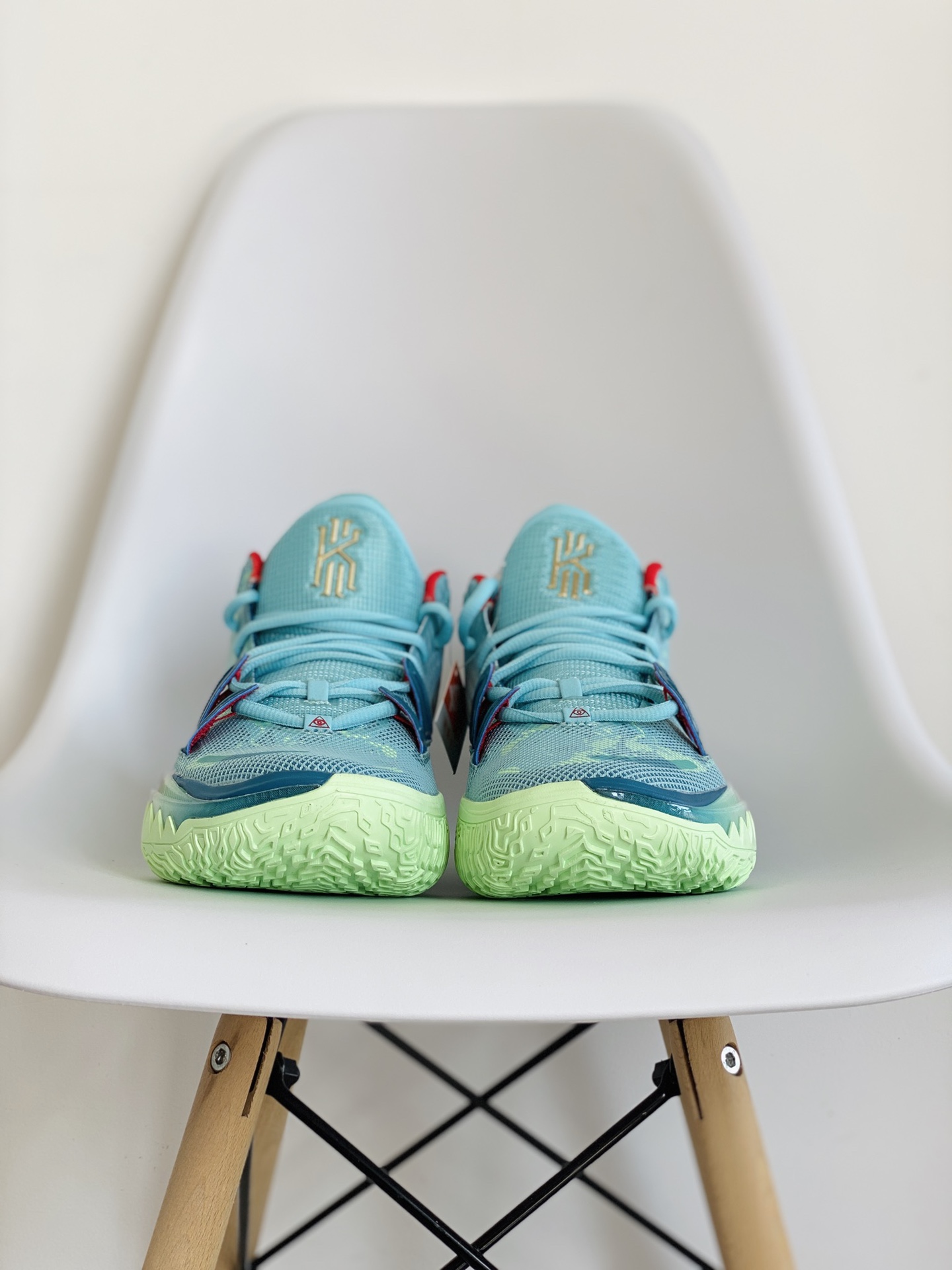 KYRIE 欧文 7  低筒 实战鞋 篮球鞋 球鞋 运动鞋 男鞋   电影主题  湖水绿