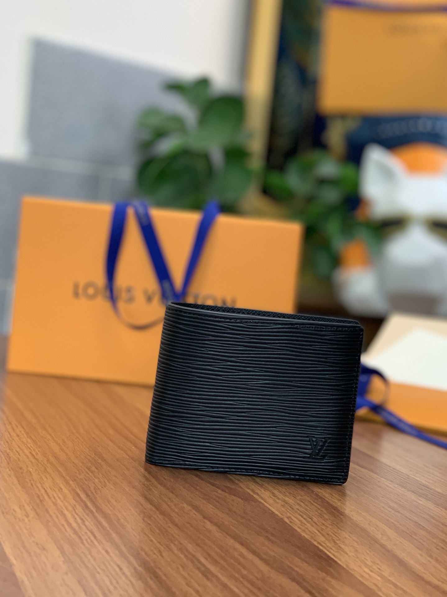  LOUIS VUITTON 路易威登  水波纹  短夹 小牛皮 钱夹 钱包 男女同款 黑色 M60332
