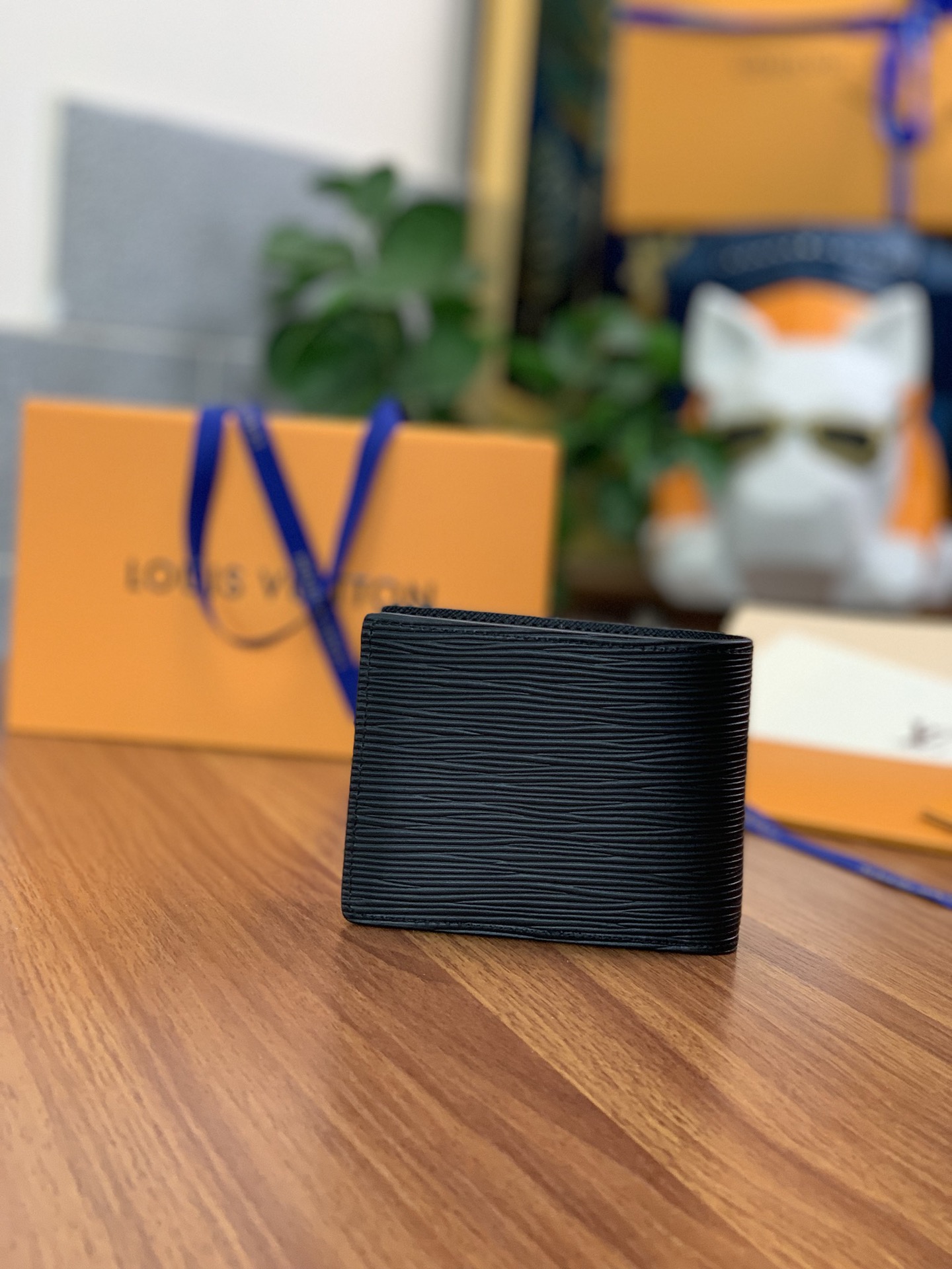  LOUIS VUITTON 路易威登  水波纹  短夹 小牛皮 钱夹 钱包 男女同款 黑色 M60332