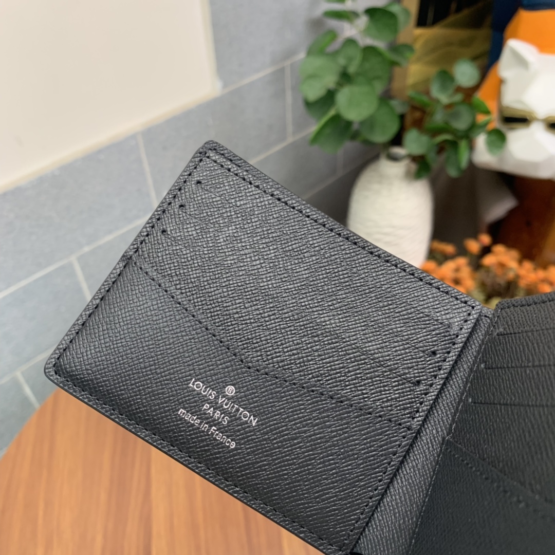  LOUIS VUITTON 路易威登  水波纹  短夹 小牛皮 钱夹 钱包 男女同款 黑色 M60332