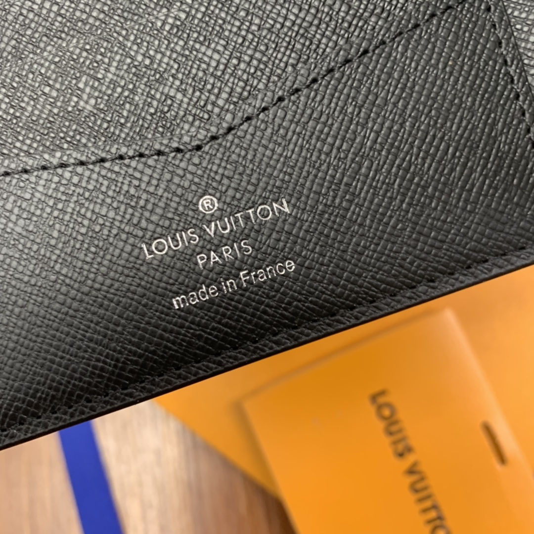  LOUIS VUITTON 路易威登  水波纹  短夹 小牛皮 钱夹 钱包 男女同款 黑色 M60332