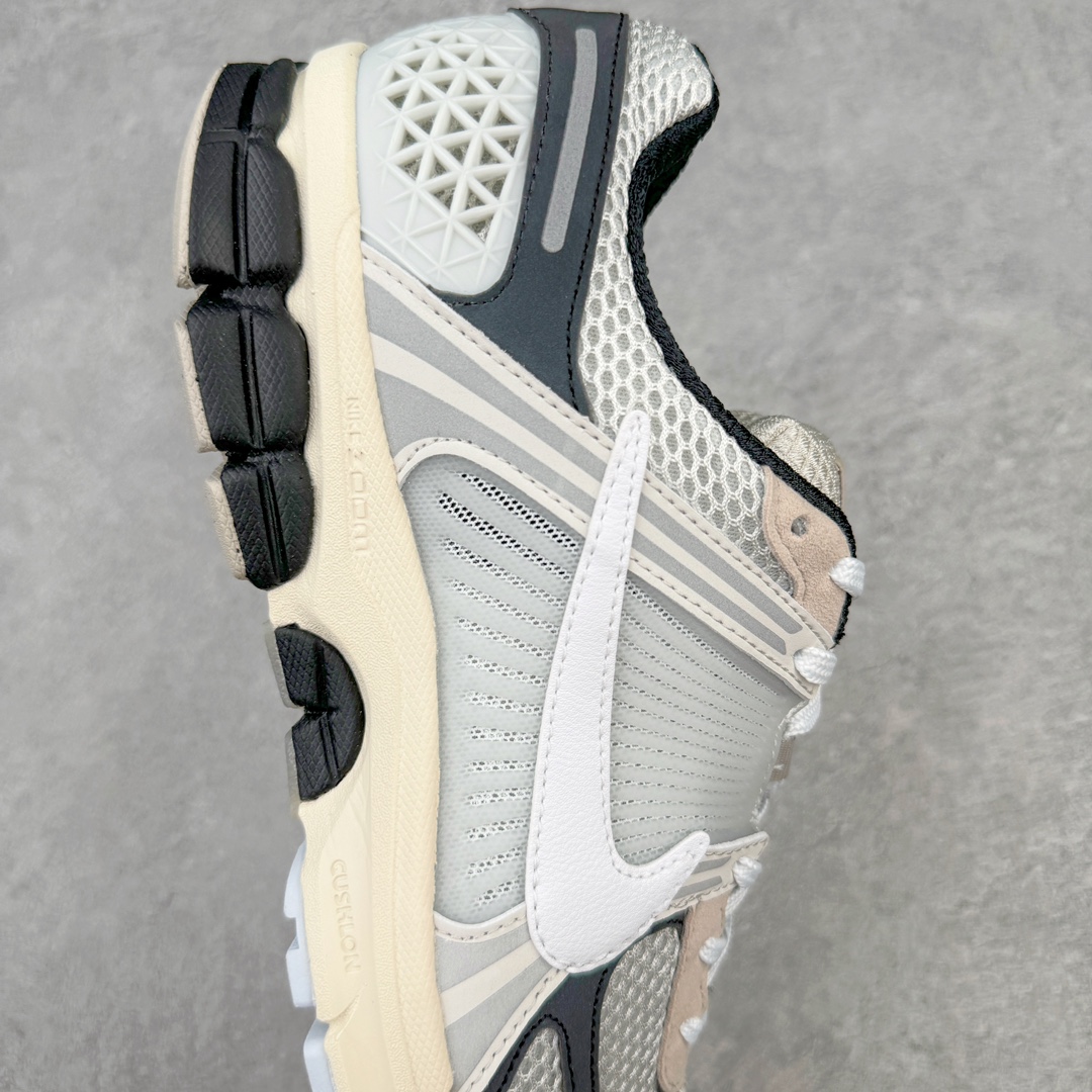 新版 Nike Air Zoom Vomero 5   前后气垫 低筒 跑步鞋 运动鞋 男鞋 女鞋 波鞋 白黑 FN7649-110