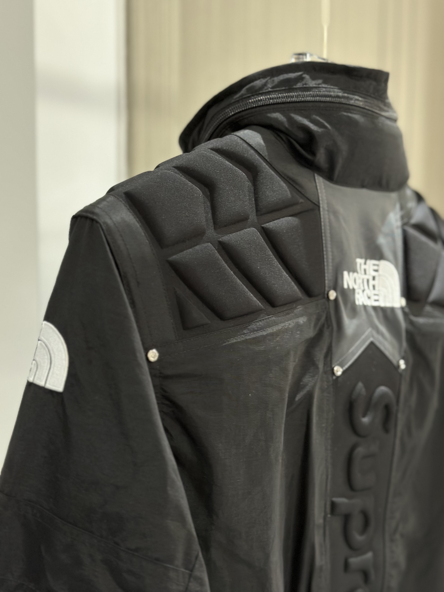  Supreme The North Face FW22  Jacket  Black 聯名款 黑色  连帽冲锋衣 夾克 防水 防風 外套 男款 女款 SUP-FW22-574