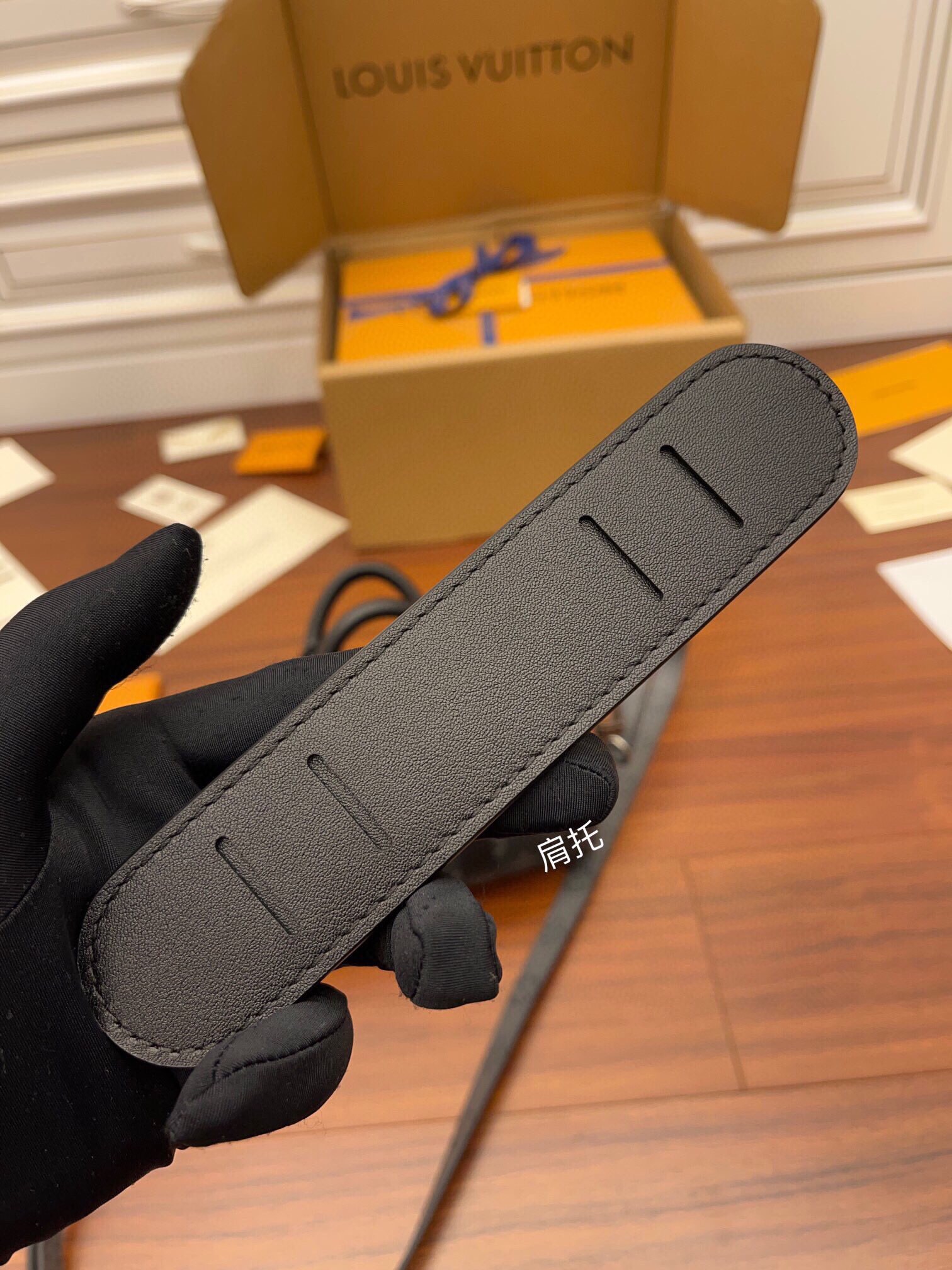  LOUIS VUITTON  Keepall XS  经典老花满印拉链开合 托特包 单肩包 斜挎包 手提包  男女同款  黑色  M45947