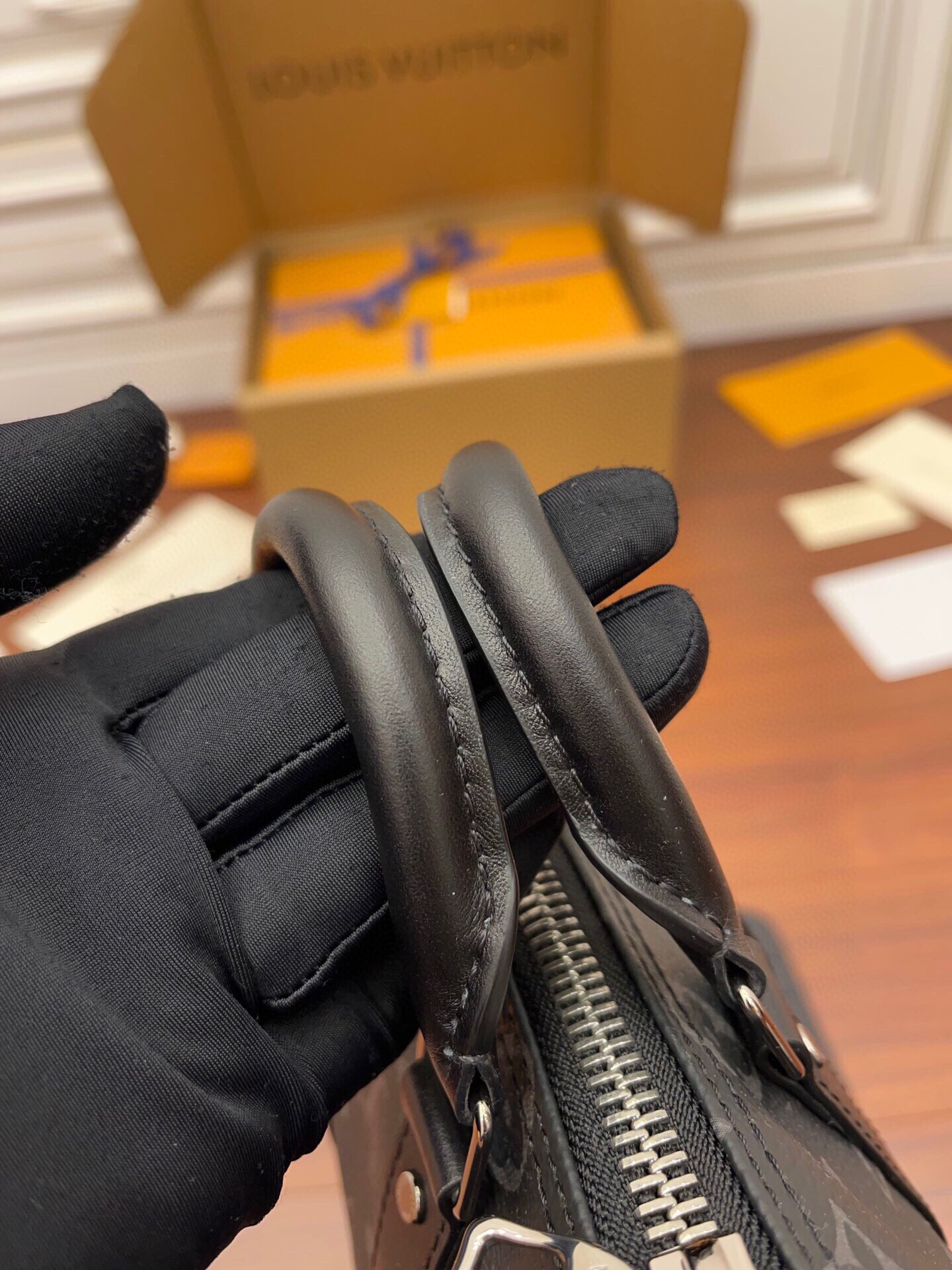  LOUIS VUITTON  Keepall XS  经典老花满印拉链开合 托特包 单肩包 斜挎包 手提包  男女同款  黑色  M45947