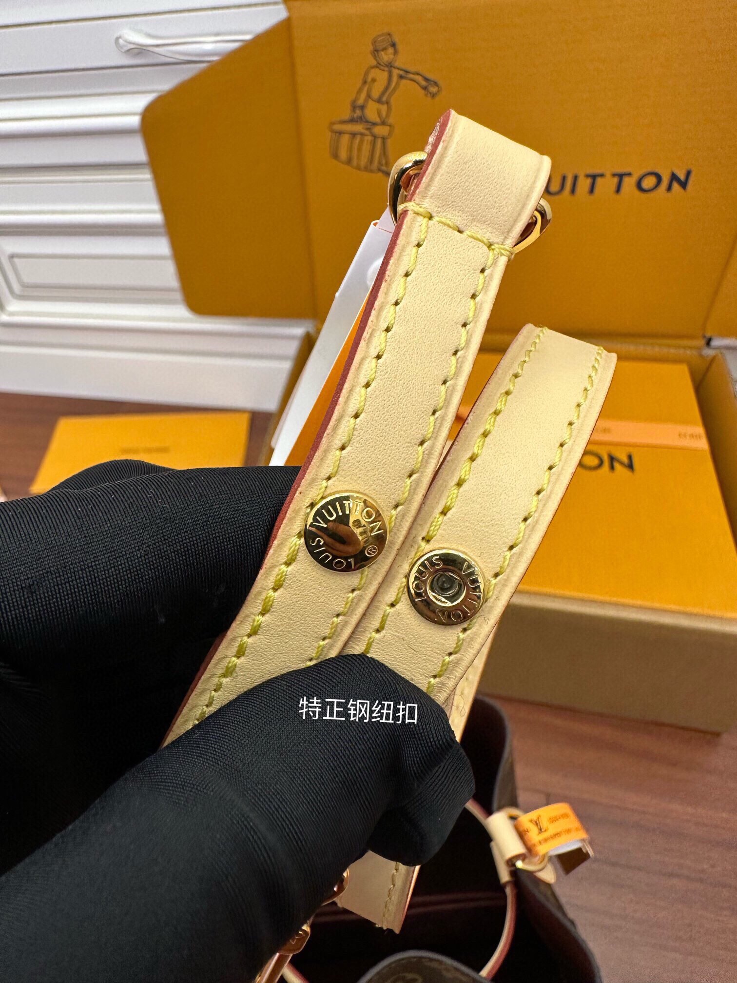  LOUIS VUITTON  Neonoe BB  经典老花满印拉链开合 水桶包 托特包 单肩包 斜挎包 手提包  男女同款  棕色 M46581