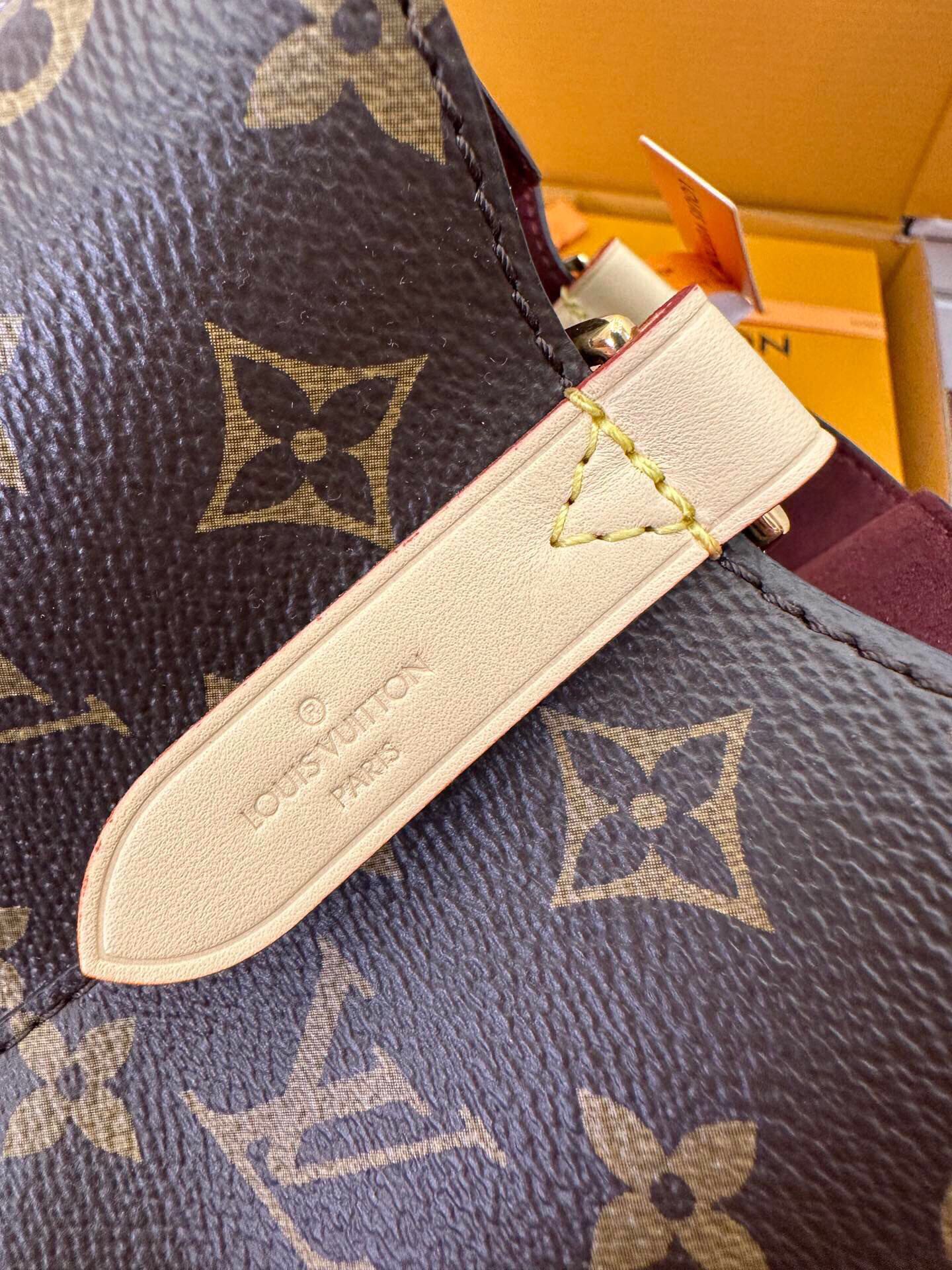  LOUIS VUITTON  Neonoe BB  经典老花满印拉链开合 水桶包 托特包 单肩包 斜挎包 手提包  男女同款  棕色 M46581