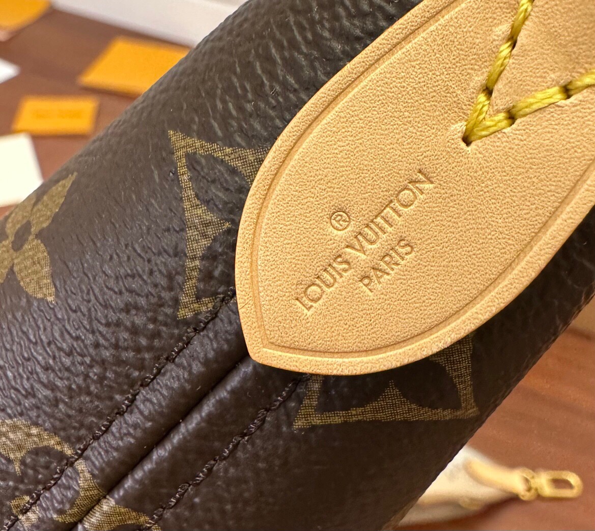  LOUIS VUITTON  Neverfull 经典老花满印拉链 可拆卸肩带  水桶包 托特包 单肩包 斜挎包 手提包  男女同款  棕色 M46705