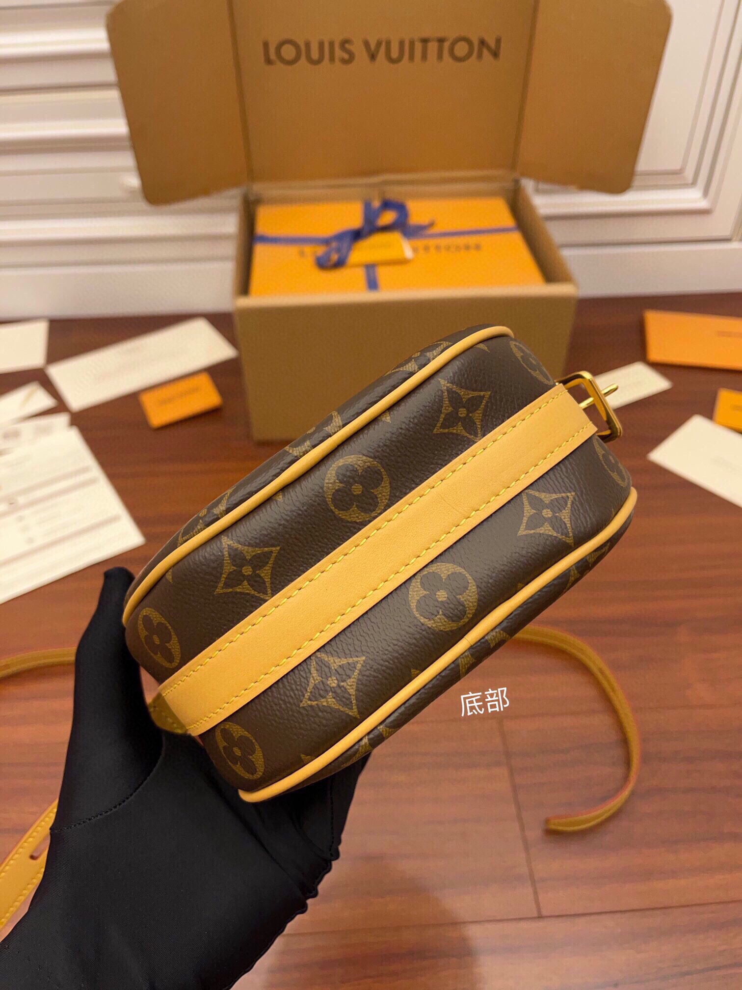   LOUIS VUITTON Boite Chapeau Souple 经典老花满印拉链  水桶包 托特包 单肩包 斜挎包 手提包  男女同款  棕色 M45578