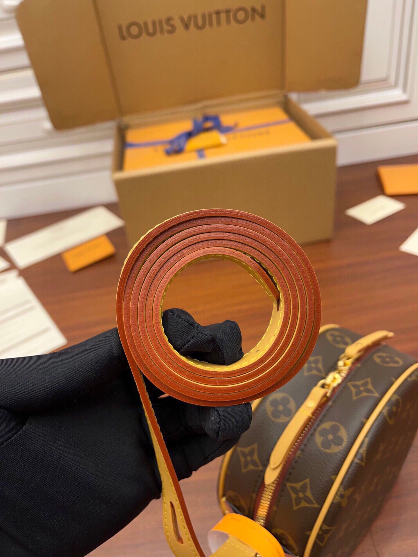   LOUIS VUITTON Boite Chapeau Souple 经典老花满印拉链  水桶包 托特包 单肩包 斜挎包 手提包  男女同款  棕色 M45578