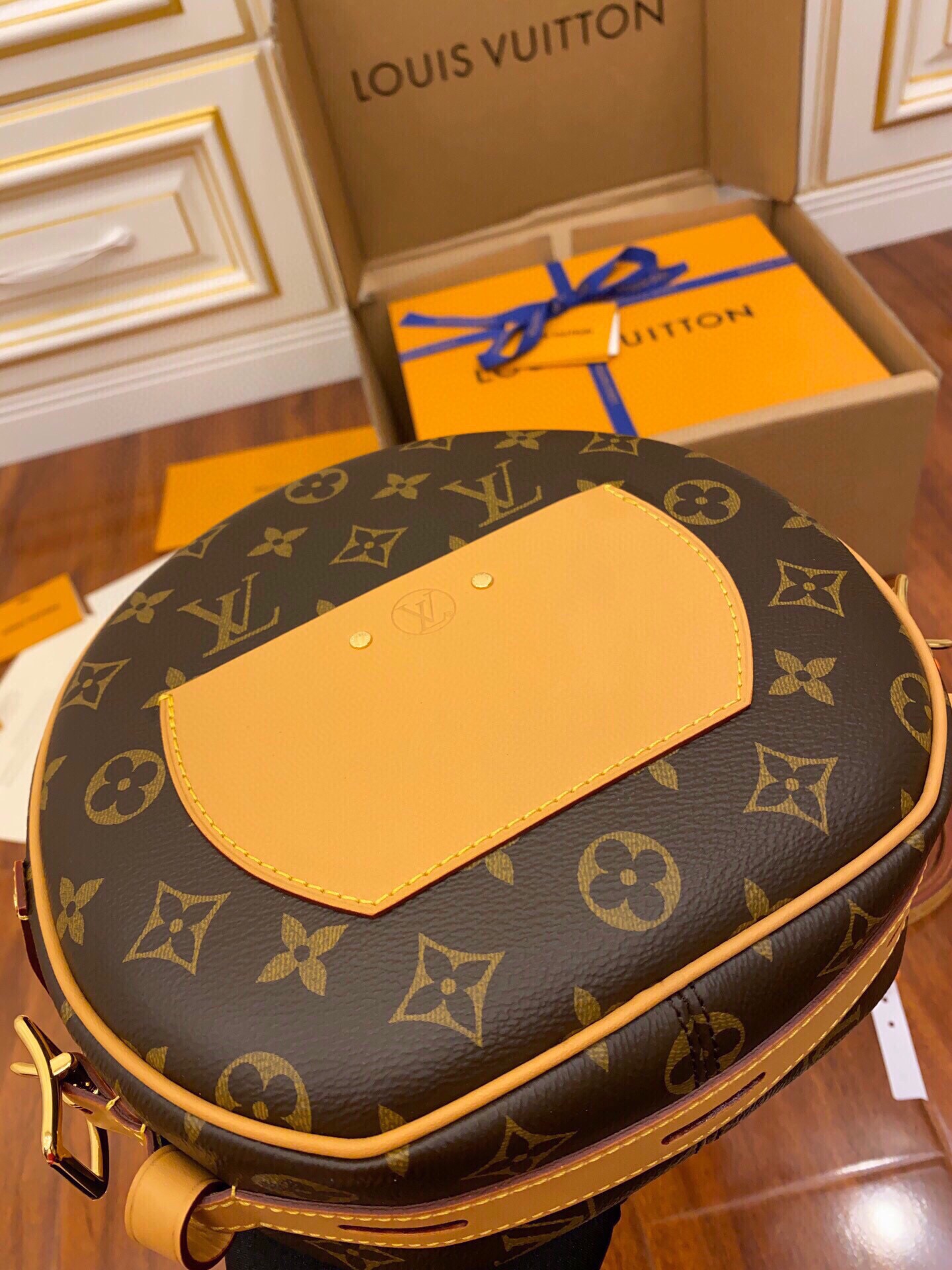  LOUIS VUITTON  经典老花满印拉链  水桶包 托特包 单肩包 斜挎包 手提包  男女同款  大号 棕色 M52294