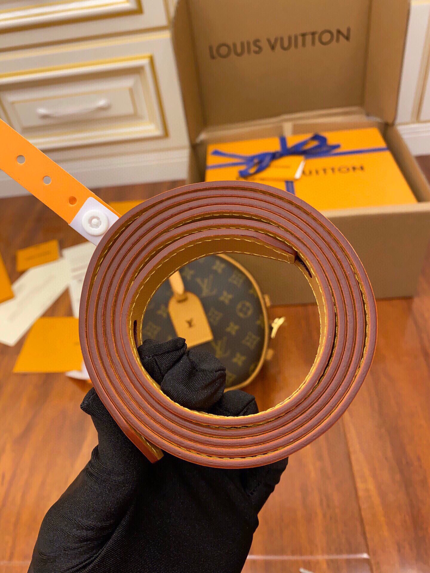   LOUIS VUITTON  经典老花满印拉链  水桶包 托特包 单肩包 斜挎包 手提包  男女同款  大号 棕色 M52294