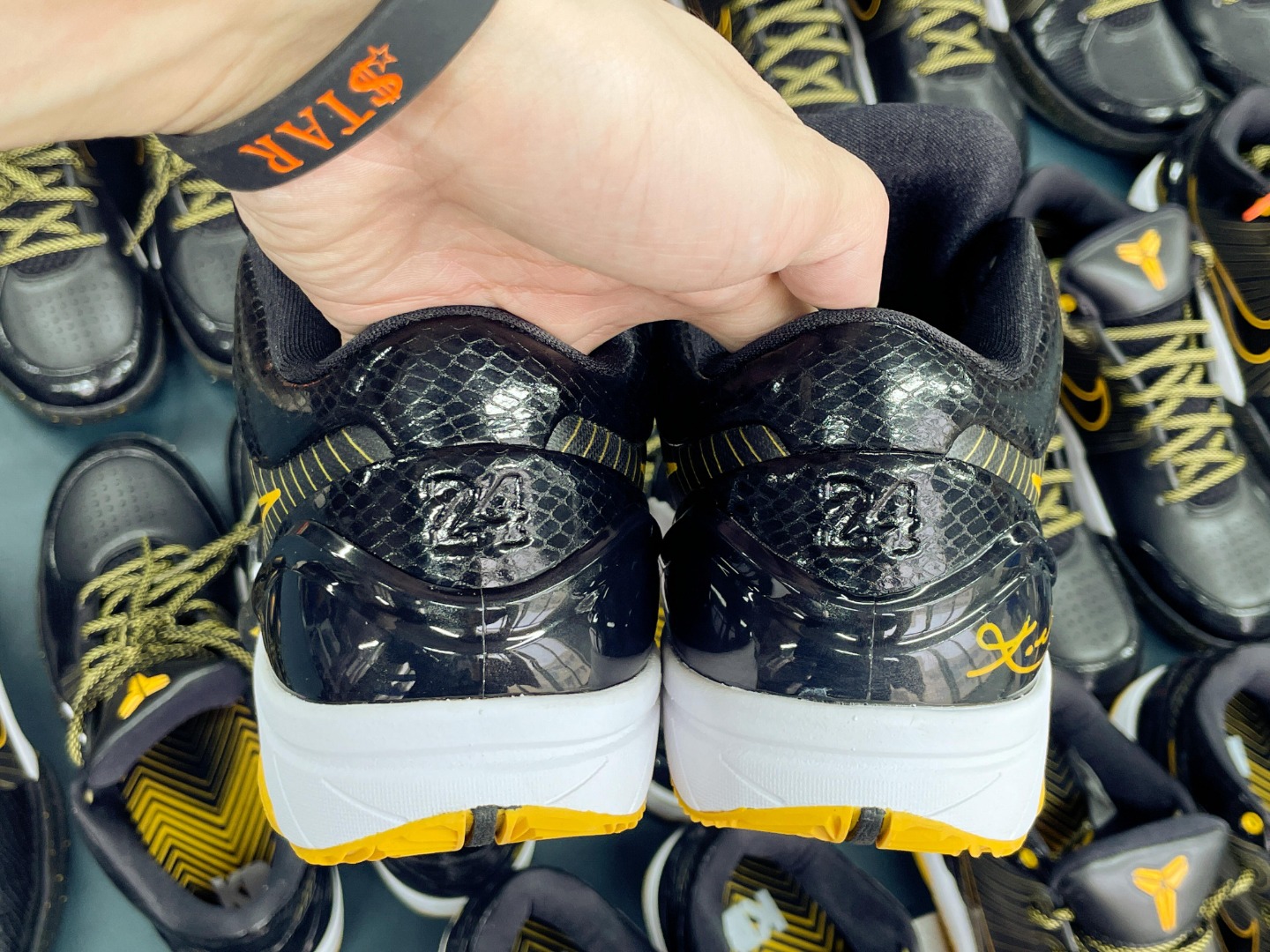  速度版 STAR Kobe4 PE 低筒  科比 4  前掌泡棉  后掌氣墊 篮球鞋 实战鞋 球鞋 男鞋  波鞋 黑黄泼墨