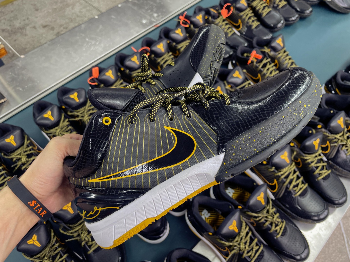  速度版 STAR Kobe4 PE 低筒  科比 4  前掌泡棉  后掌氣墊 篮球鞋 实战鞋 球鞋 男鞋  波鞋 黑黄泼墨