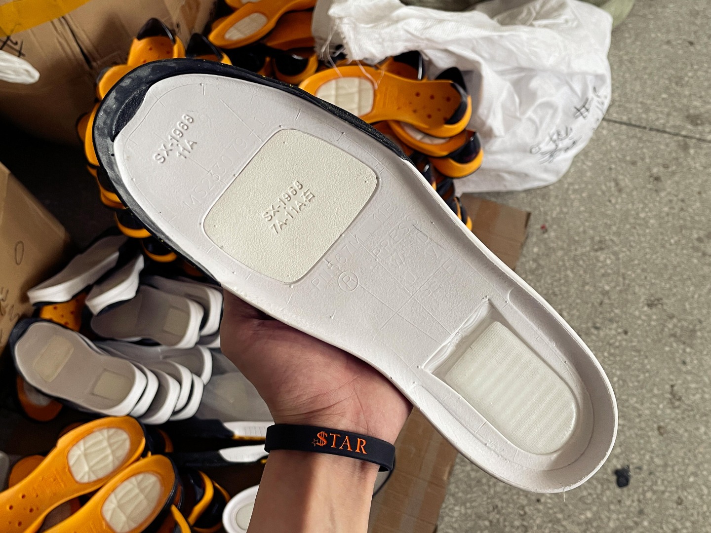  速度版 STAR Kobe4 PE 低筒  科比 4  前掌泡棉  后掌氣墊 篮球鞋 实战鞋 球鞋 男鞋  波鞋 黑黄泼墨