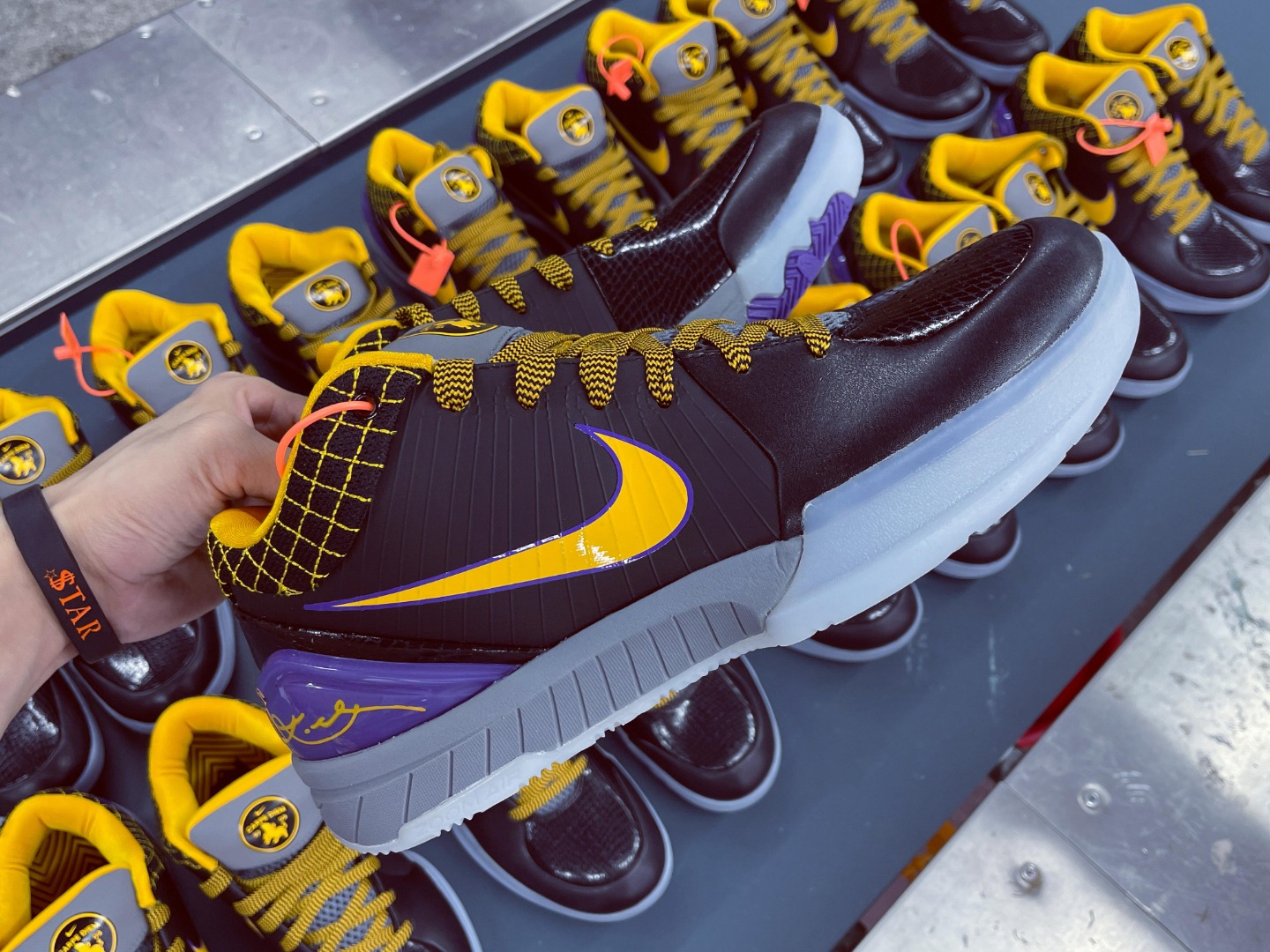 力量版  STAR Kobe4 PE 低筒  科比 4  前掌气垫  后掌氣墊 篮球鞋 实战鞋 球鞋 男鞋  波鞋 牛年 及时行乐