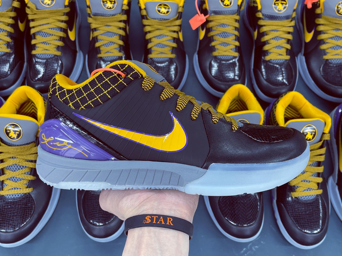 力量版  STAR Kobe4 PE 低筒  科比 4  前掌气垫  后掌氣墊 篮球鞋 实战鞋 球鞋 男鞋  波鞋 牛年 及时行乐