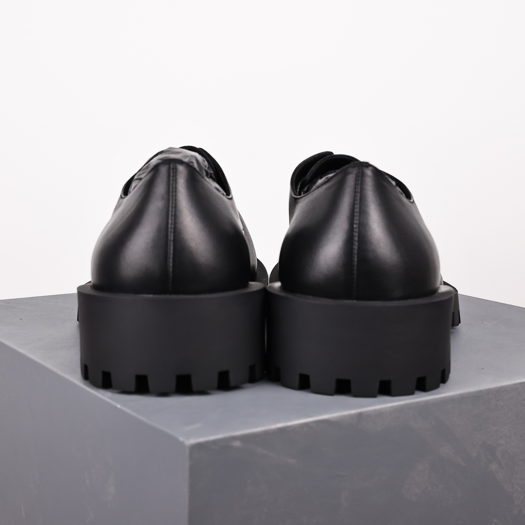  Balenciaga 巴黎世家 Sergent 光滑 小牛皮 德比鞋 皮鞋 增高 休闲鞋 男鞋 黑色 701393WBD401000