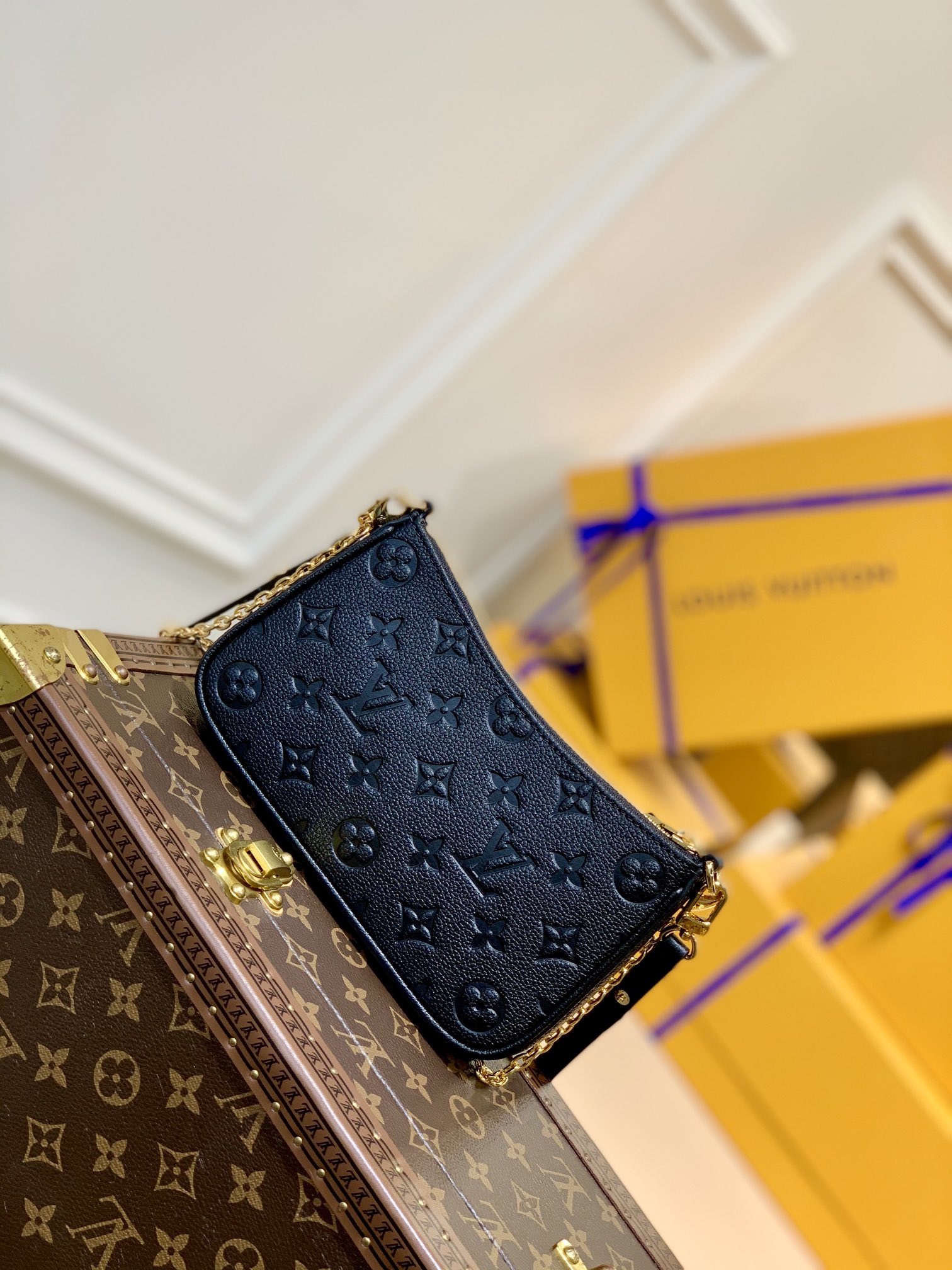  LOUIS VUITTON 路易威登 Easy Pouch On Strap 属件D形环拉链开合老花压纹牛皮革 斜挎包 单肩包 手提包 黑色 M80349
