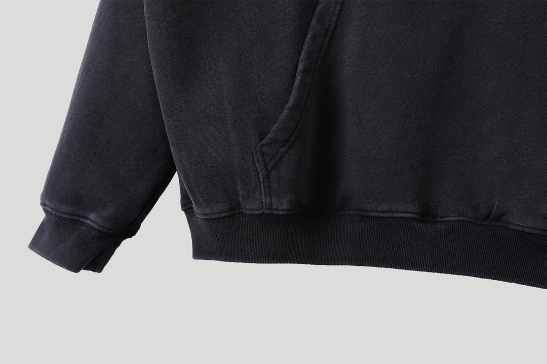 Balenciaga 巴黎世家  膠帶  印花 连帽 卫衣帽衫 套头 长袖 秋冬保暖 男女同款  黑色  