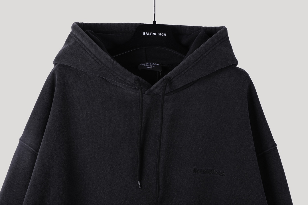  Balenciaga 巴黎世家  刺繡  印花 连帽 卫衣帽衫 套头 长袖 秋冬保暖 男女同款  黑色  600583TLVB81146