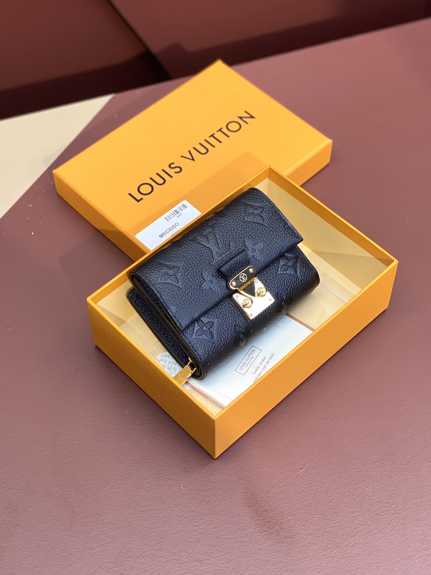  LOUIS VUITTON 路易威登  水波纹  短夹 小牛皮 钱夹 钱包 男女同款 黑色   M60662
