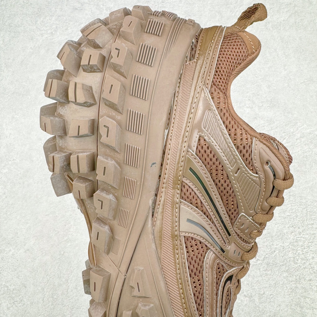  Balenciaga 巴黎世家 Defender 时尚 复古做旧 轮胎鞋 老爹鞋 男鞋 女鞋 棕色 685613W2RAL2010
