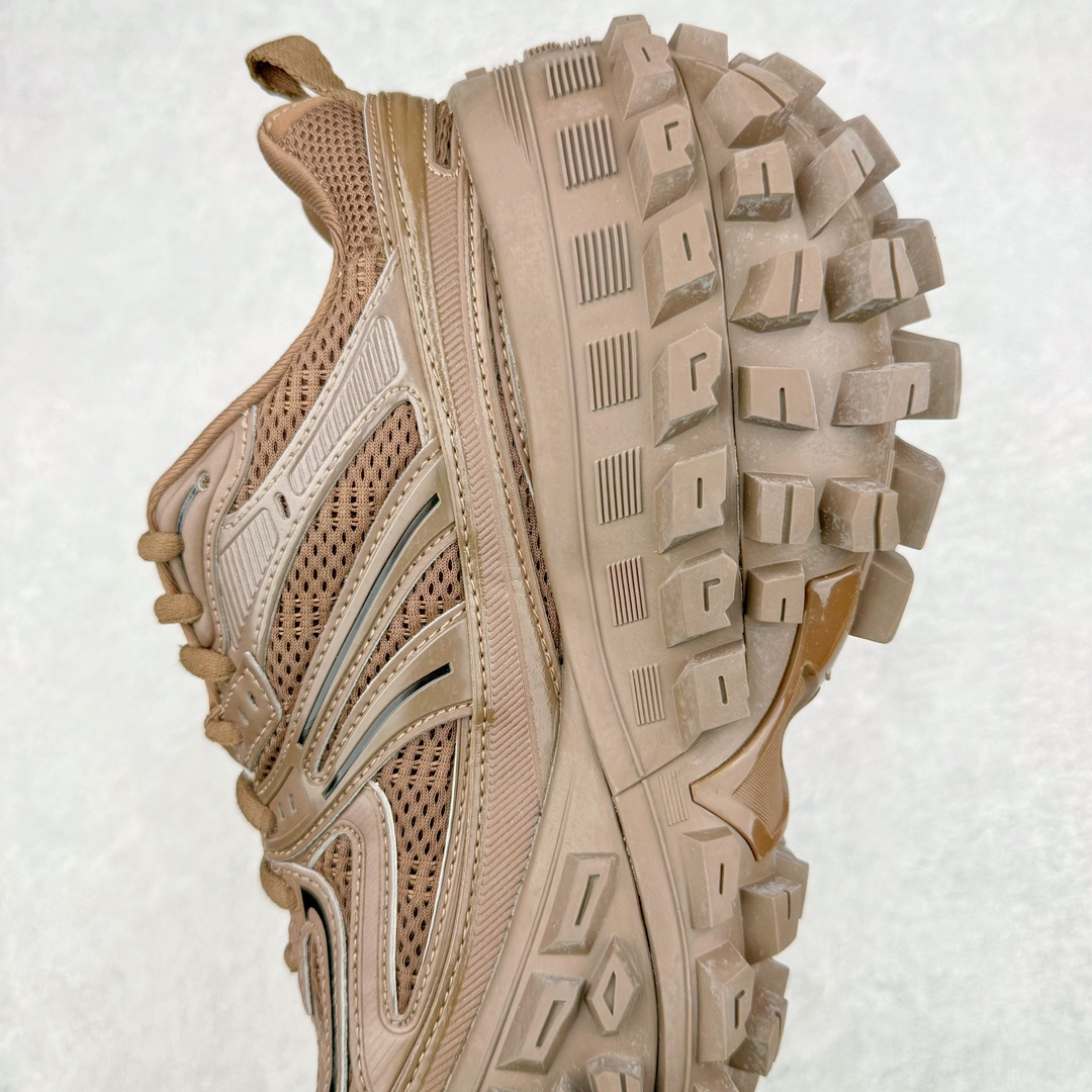  Balenciaga 巴黎世家 Defender 时尚 复古做旧 轮胎鞋 老爹鞋 男鞋 女鞋 棕色 685613W2RAL2010