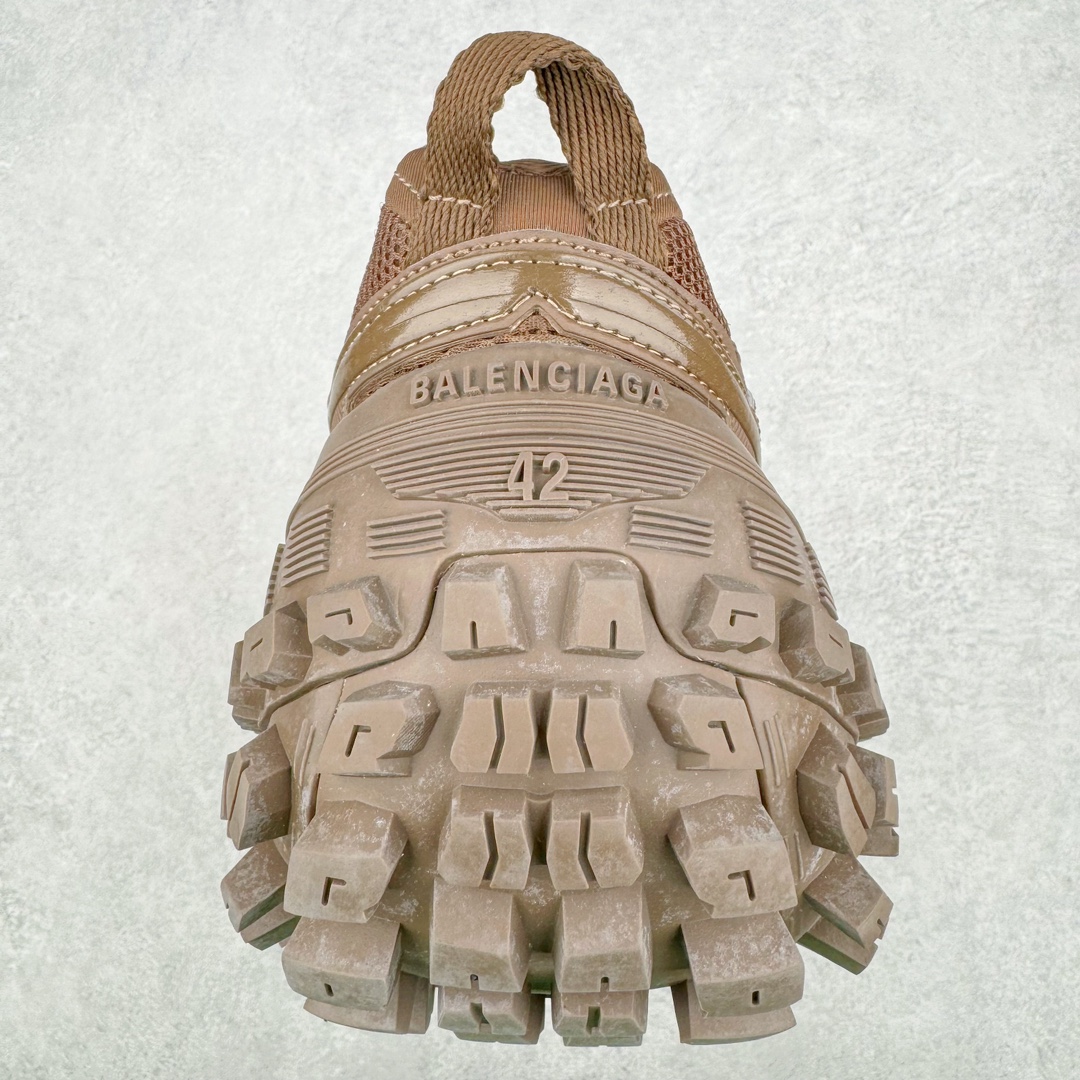  Balenciaga 巴黎世家 Defender 时尚 复古做旧 轮胎鞋 老爹鞋 男鞋 女鞋 棕色 685613W2RAL2010