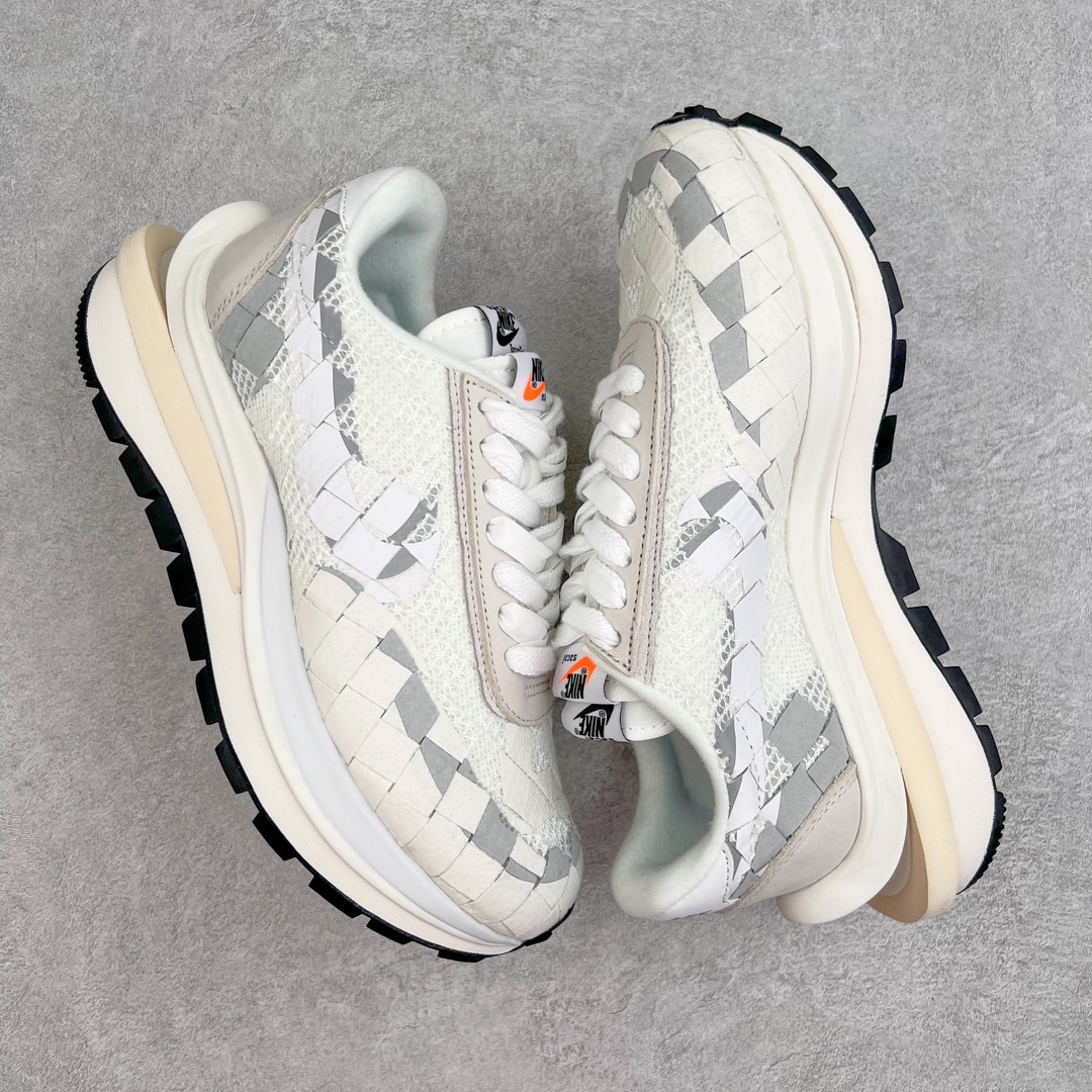 Nike  Sacai Jean Paul Gaultier 高缇耶 解构 低筒 复古休闲鞋 跑步鞋 板鞋 男鞋 女鞋  波鞋 白色DR5209-100