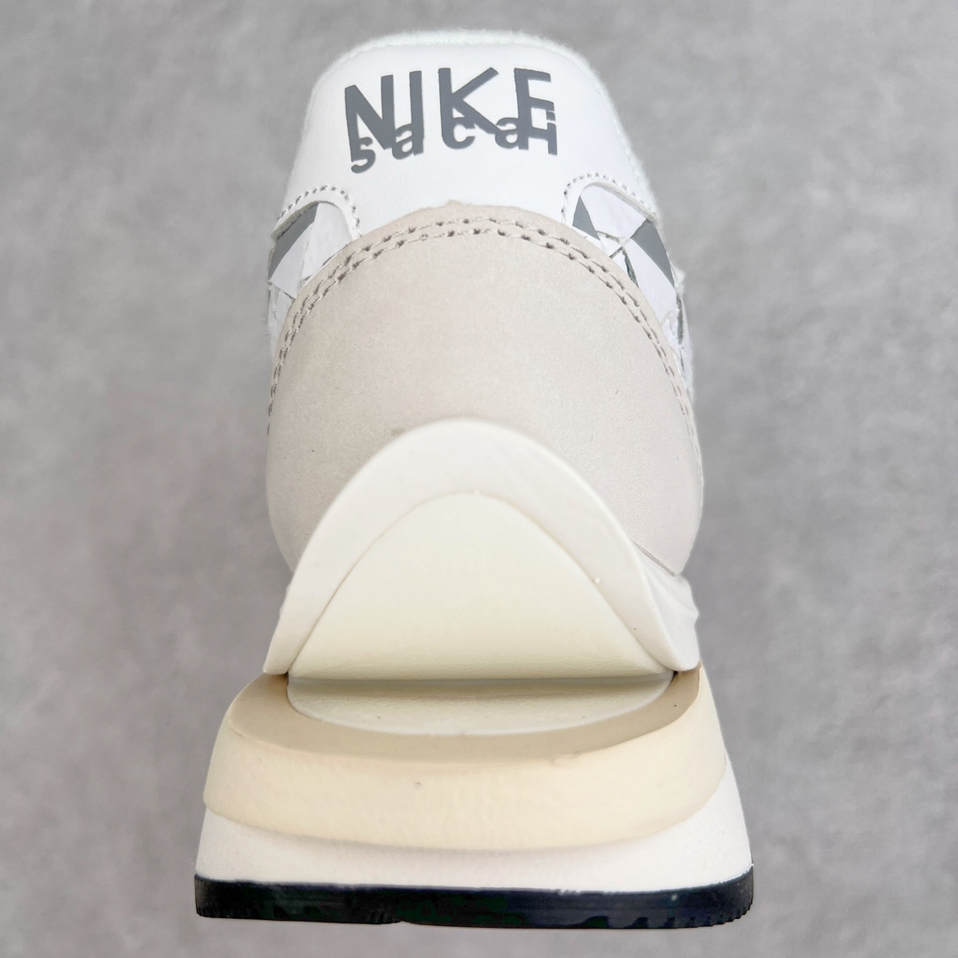 Nike  Sacai Jean Paul Gaultier 高缇耶 解构 低筒 复古休闲鞋 跑步鞋 板鞋 男鞋 女鞋  波鞋 白色DR5209-100