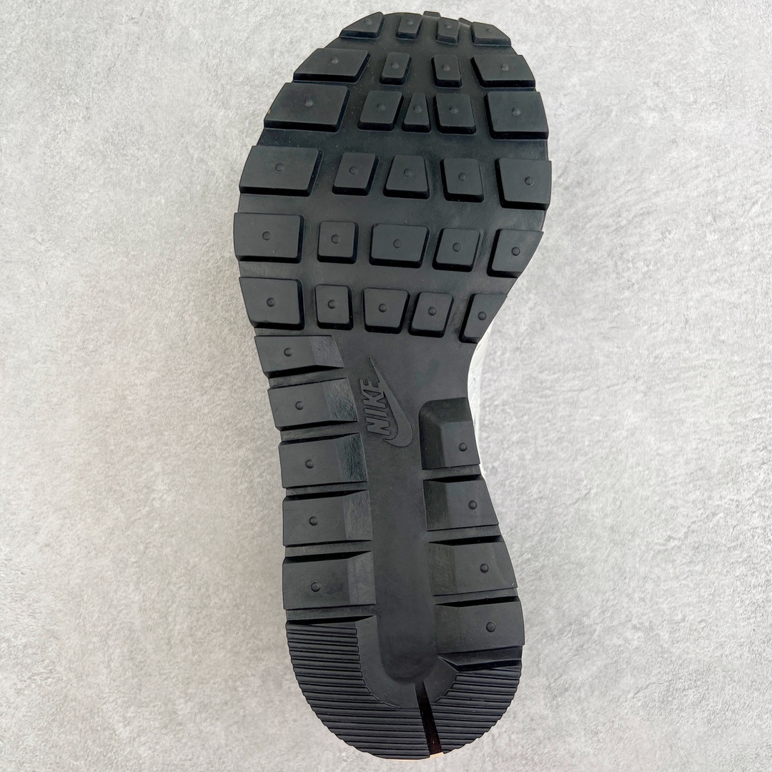 Nike  Sacai Jean Paul Gaultier 高缇耶 解构 低筒 复古休闲鞋 跑步鞋 板鞋 男鞋 女鞋  波鞋 白色DR5209-100