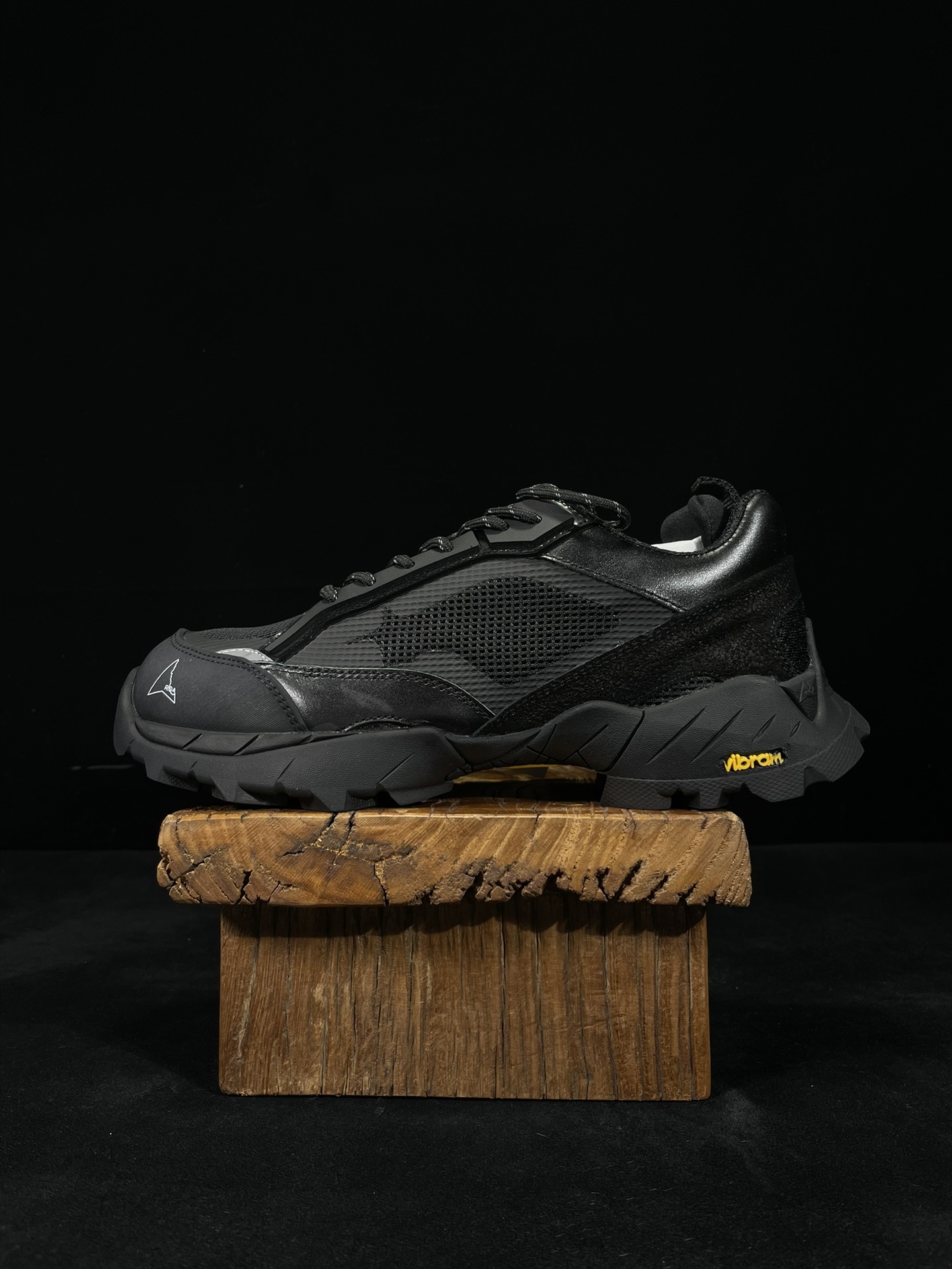  ROA Hiking 低筒 休闲 简约舒适 尼龙 户外登山鞋 男女同款 黑色 KFA10-001