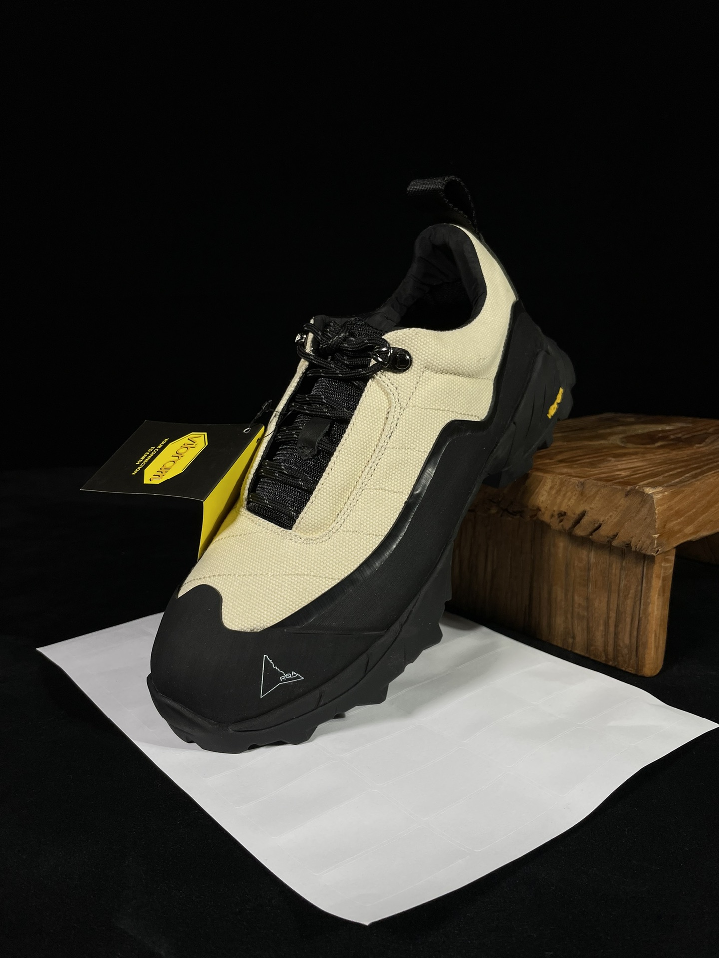  ROA Hiking 低筒 休闲 简约舒适 尼龙 户外登山鞋 男女同款 沙色