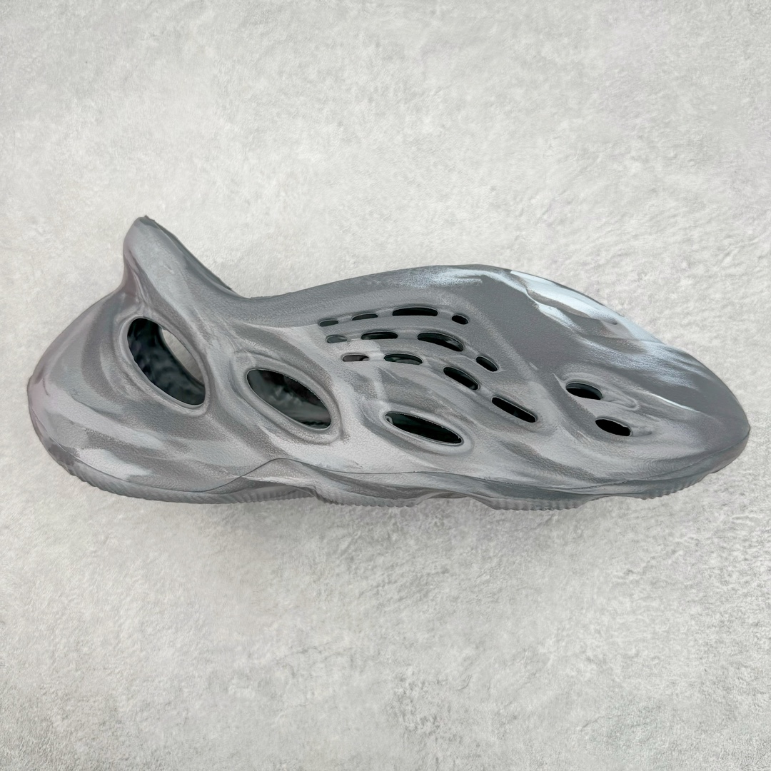 adidas originals Yeezy Foam Runner  运动凉鞋 洞洞鞋 拖鞋 室内室外拖 男鞋 水泥灰 IE4931