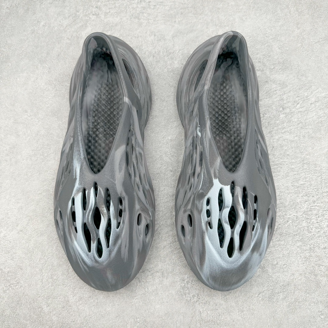 adidas originals Yeezy Foam Runner  运动凉鞋 洞洞鞋 拖鞋 室内室外拖 男鞋 水泥灰 IE4931