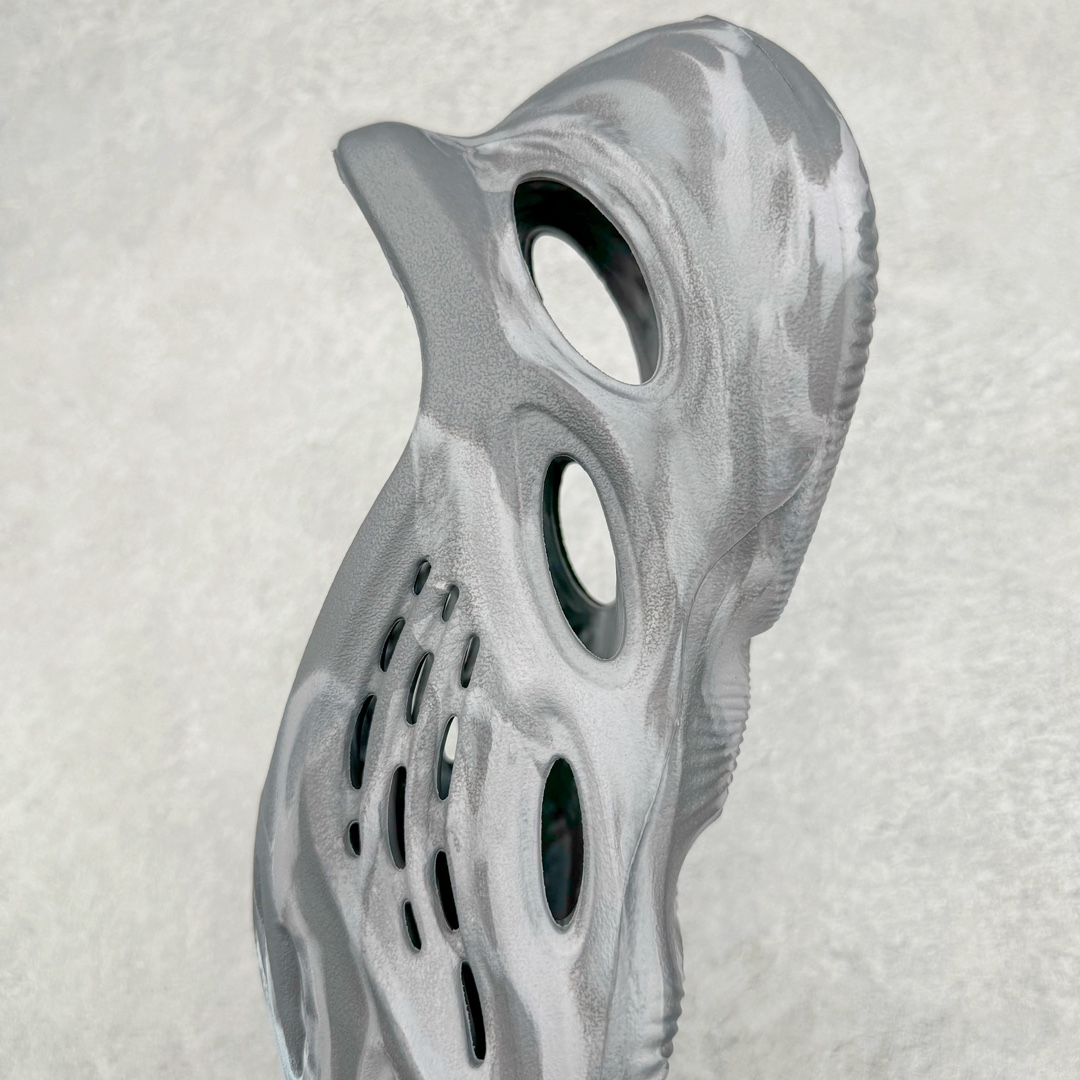 adidas originals Yeezy Foam Runner  运动凉鞋 洞洞鞋 拖鞋 室内室外拖 男鞋 水泥灰 IE4931