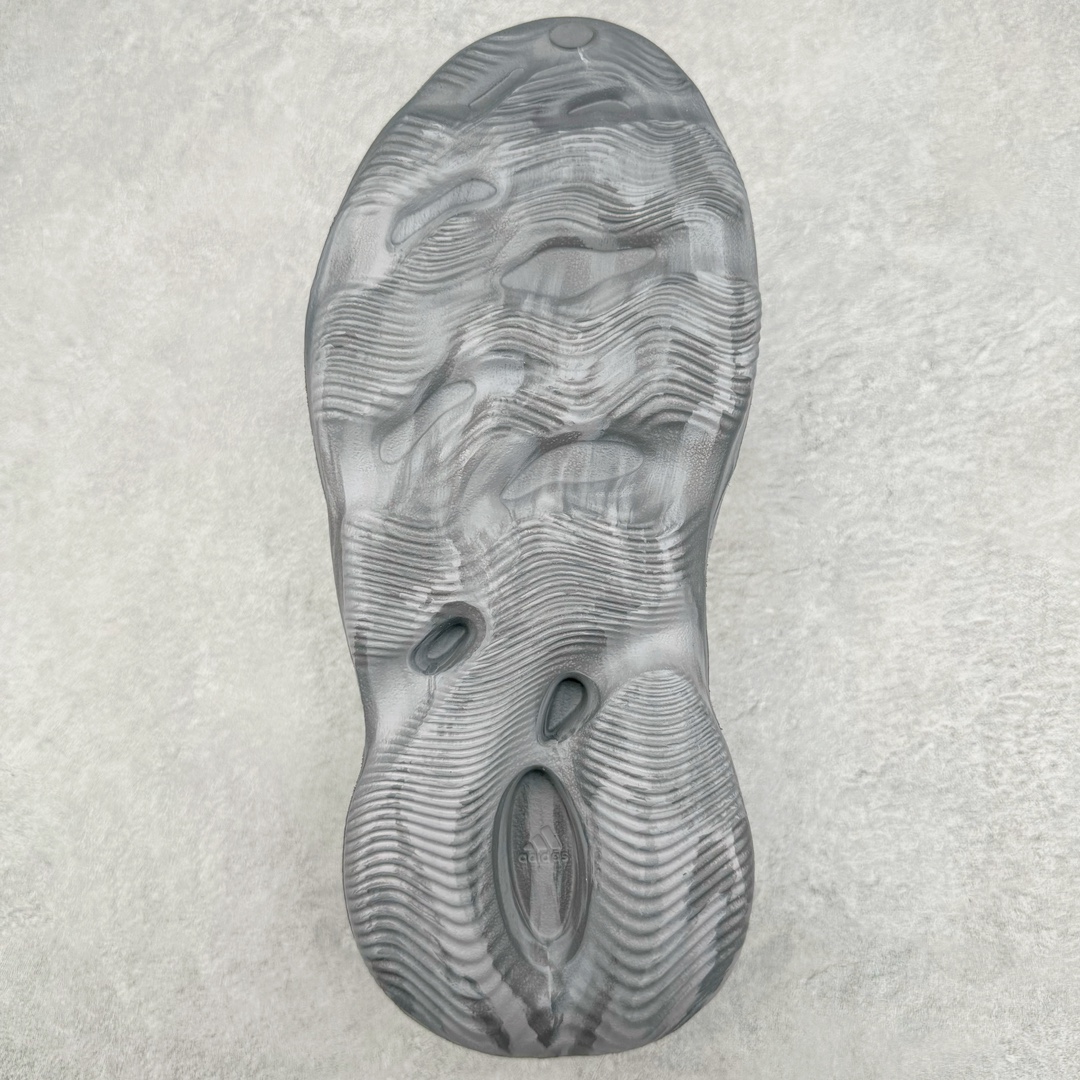 adidas originals Yeezy Foam Runner  运动凉鞋 洞洞鞋 拖鞋 室内室外拖 男鞋 水泥灰 IE4931