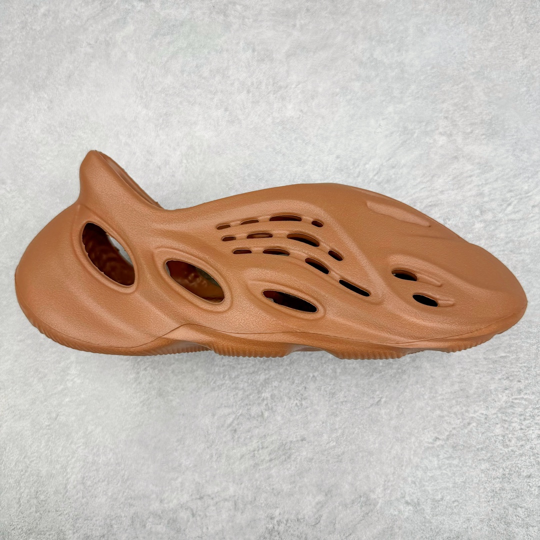  adidas originals Yeezy Foam Runner  运动凉鞋 洞洞鞋 拖鞋 室内室外拖 男鞋 亚麻 HP5335