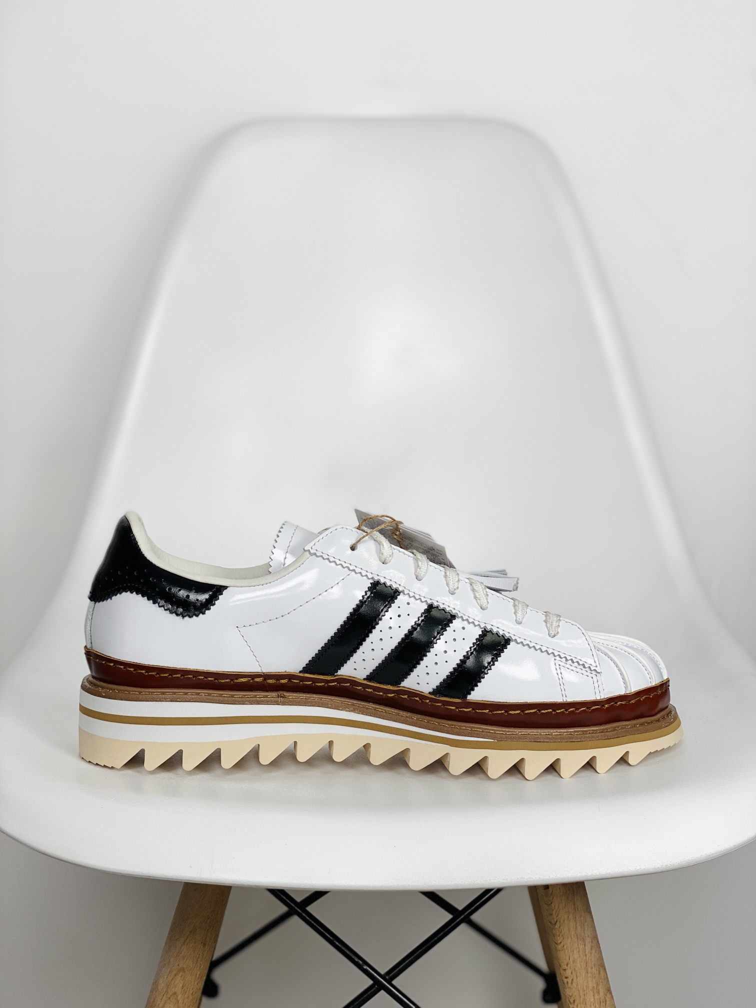 CLOT x Neighbored x adidas Originals Superstar 低筒 复古板鞋 休闲鞋 男鞋 女鞋  白色IH3132