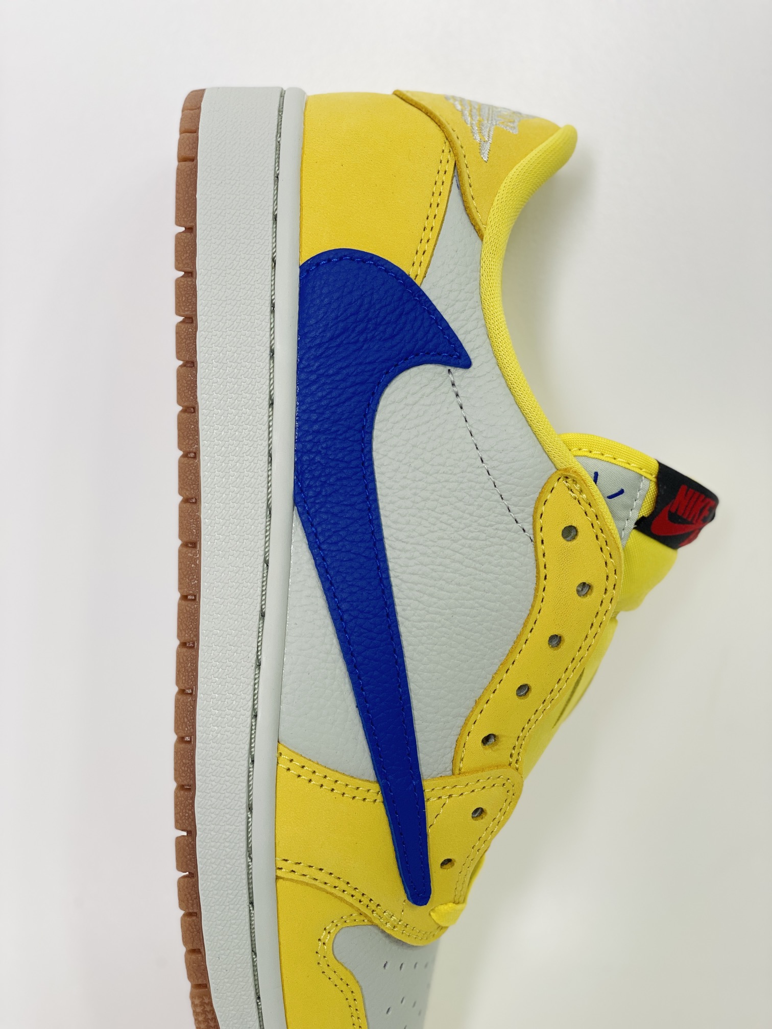 天花板 Travis Scott x Air Jordan 1 Low  AJ1 倒钩  低筒 倒钩 板鞋 篮球鞋 波鞋 男女同款 黄蓝色 DZ4137-700 