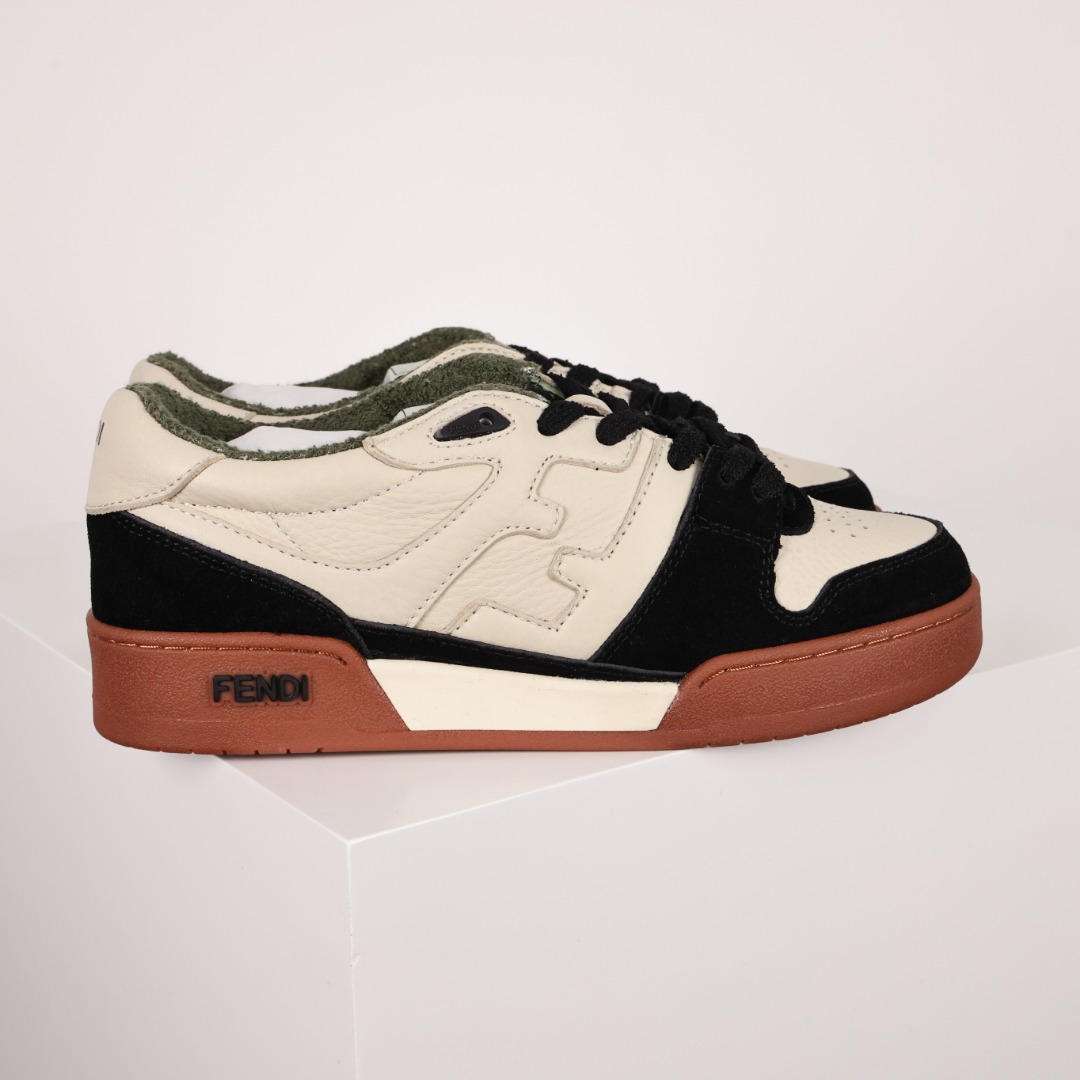 FENDI芬迪 Match 低筒 拼接 复古百搭 时尚板鞋 平底 休闲鞋 男女同款 黑白