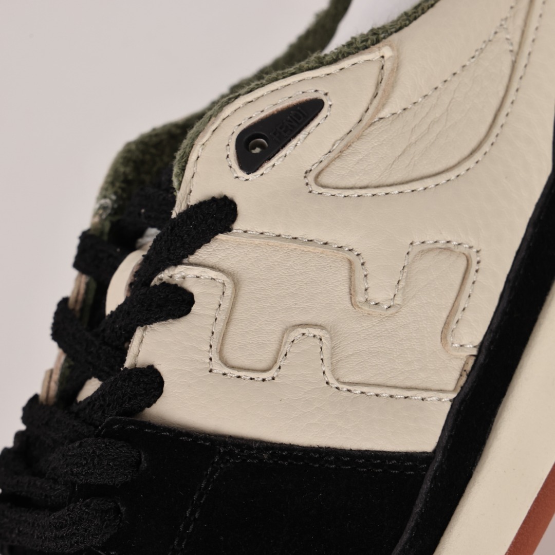 FENDI芬迪 Match 低筒 拼接 复古百搭 时尚板鞋 平底 休闲鞋 男女同款 黑白