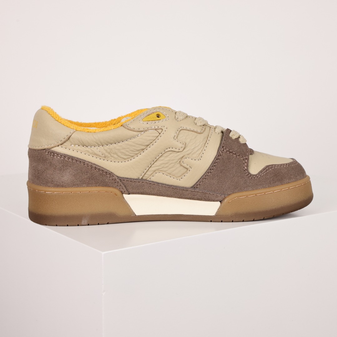 FENDI芬迪 Match 低筒 拼接 复古百搭 时尚板鞋 平底 休闲鞋 男女同款 棕黄