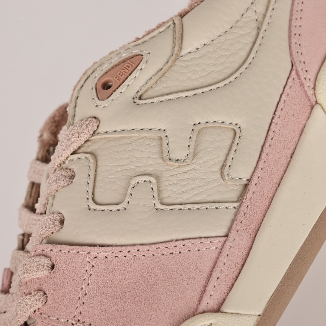  FENDI芬迪 Match 低筒 拼接 复古百搭 时尚板鞋 平底 休闲鞋 男女同款 白粉